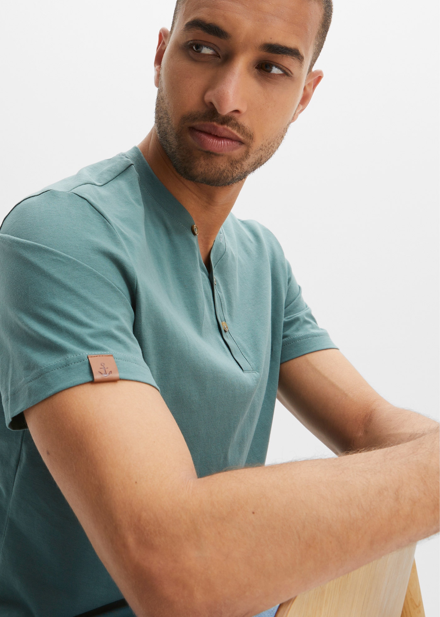 bonprix T-shirt Henleys »Henleyshirt (2er Pack) aus reiner Baumwolle« Packung, 2, 2 cuis Henleyshirt (2er Pack) aus reiner Baumwolle