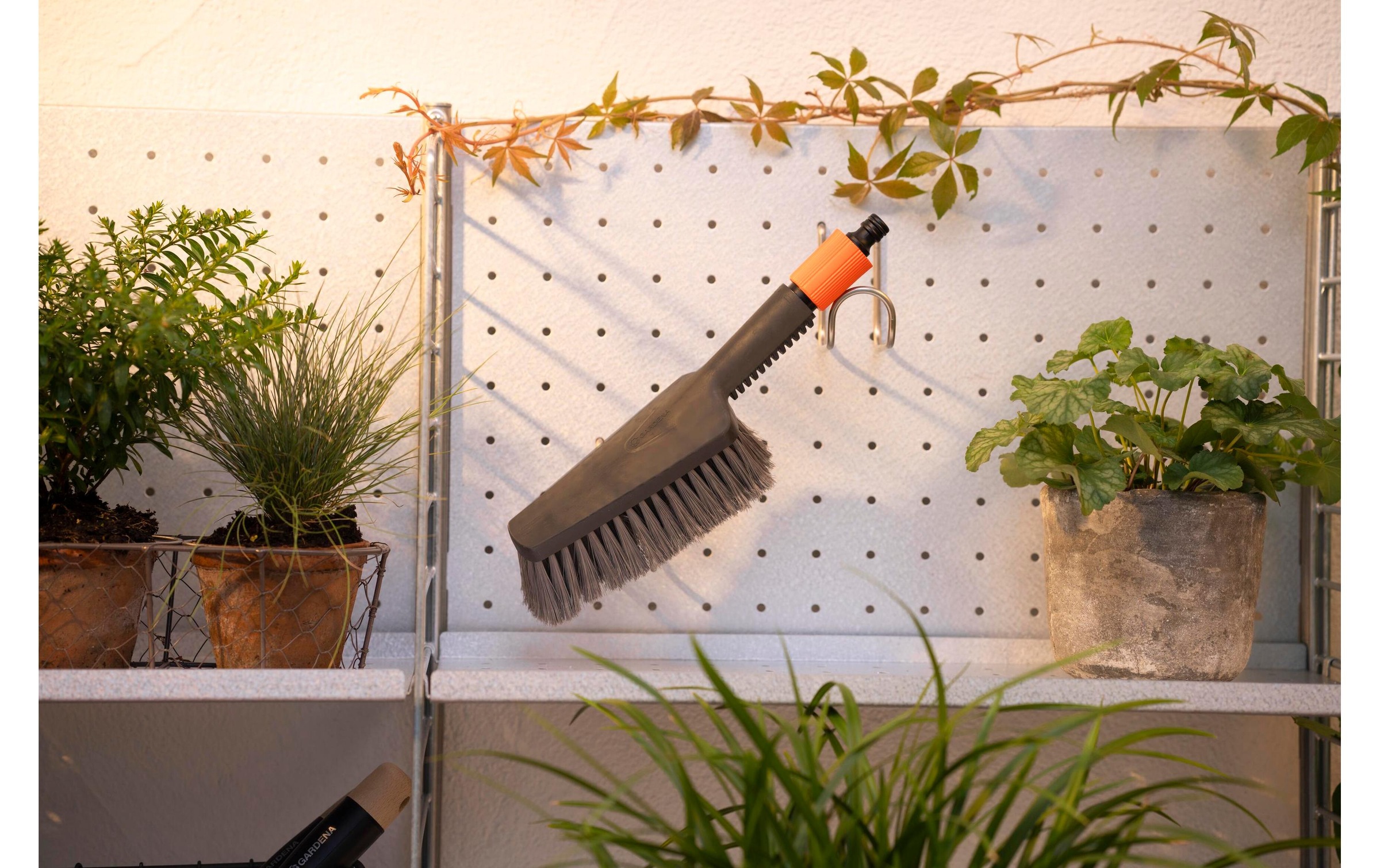 GARDENA Gartenpflege-Set »Wasch-Set mit Handbürste M soft«