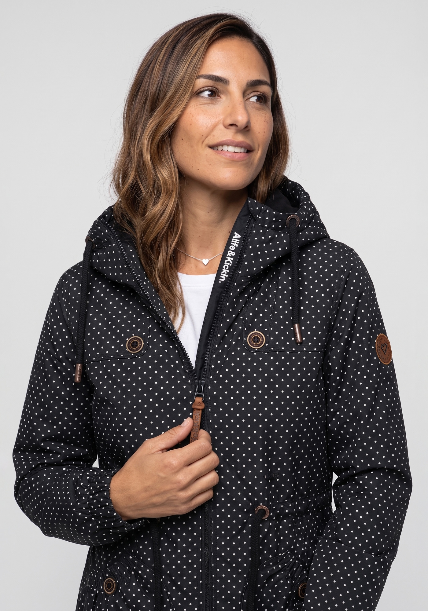 Alife & Kickin Veste d'extérieur »CHARLOTTEAKB« avec capuche parka doublée, veste à capuche cintrée par cordon