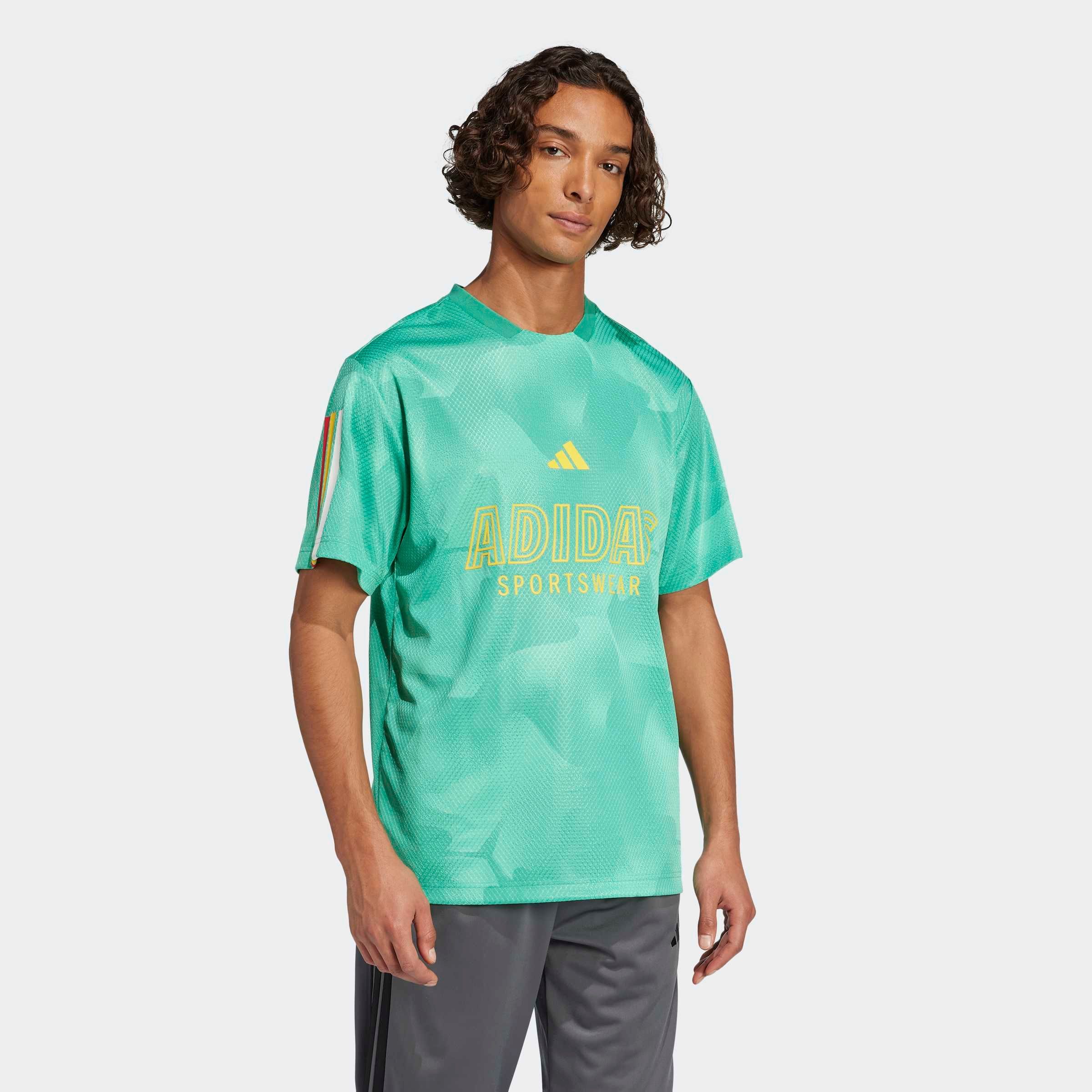 Image of adidas Sportswear T-Shirt "HOUSE OF TIRO NATIONS PACK" sportlicher Schnitt, kurze Ärmel, mit Grafik und Allover-Print