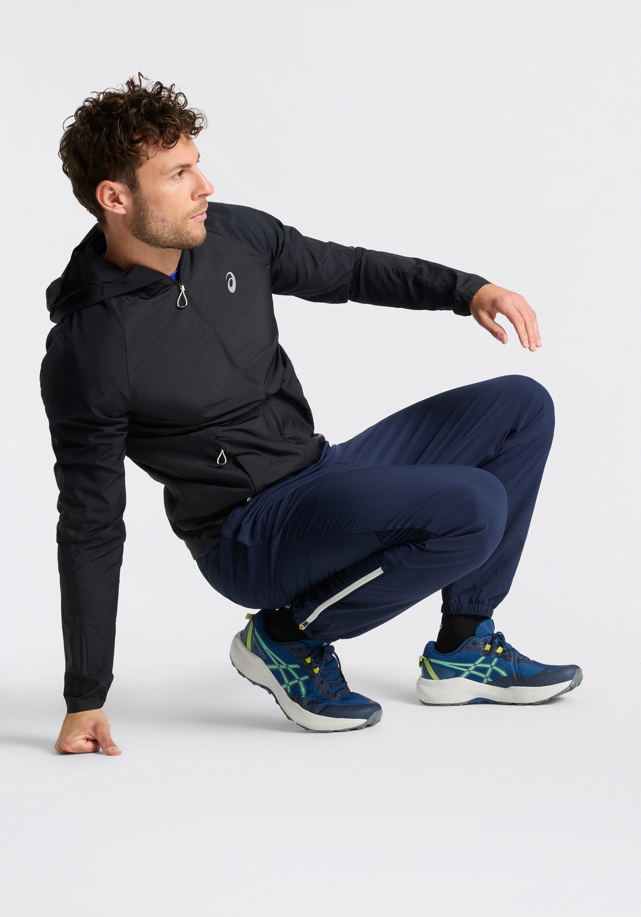 Asics Pantalon de course »ASICS CORE WOVEN PANT«