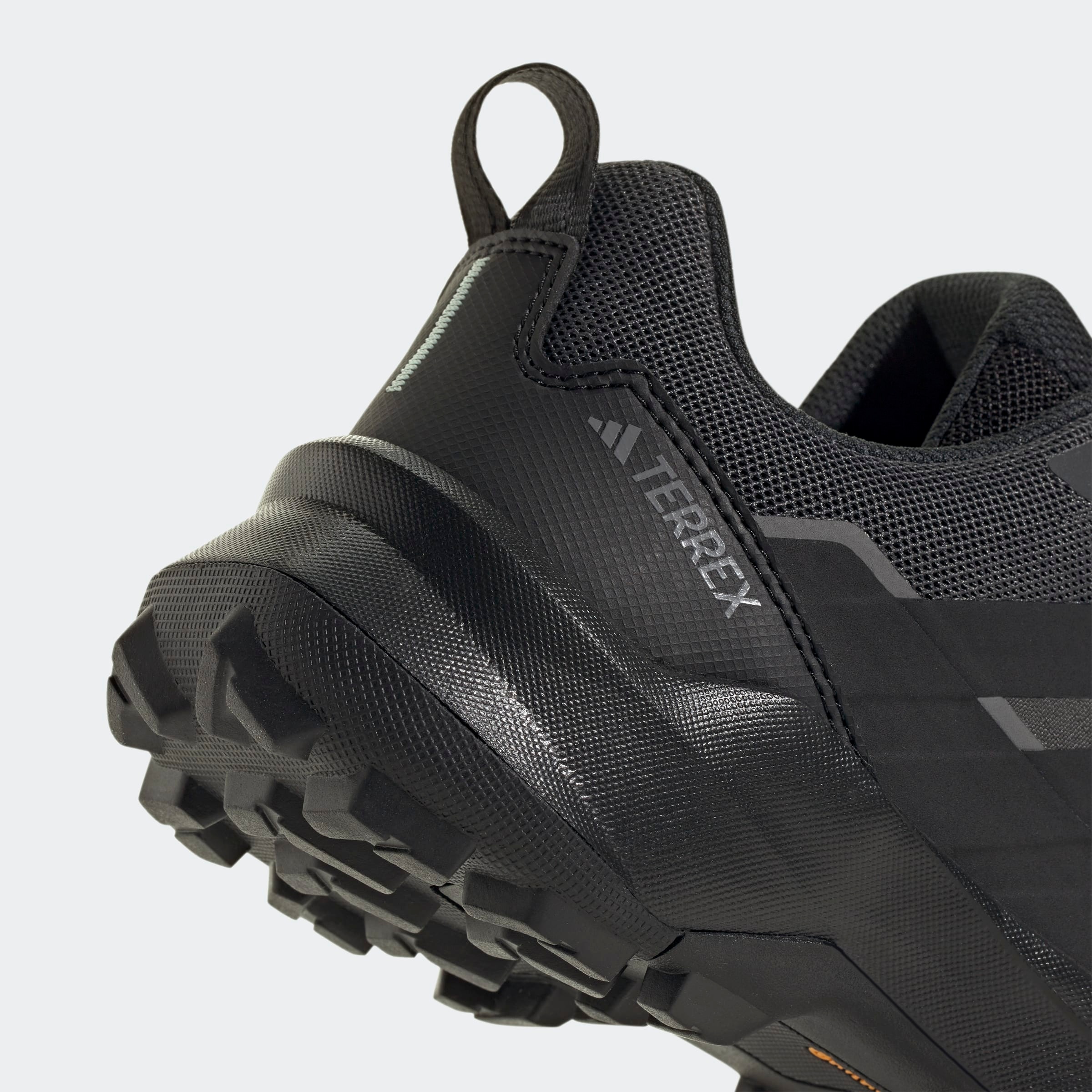 adidas TERREX Wanderschuh »TERREX SKYCHASER AX5 GORE-TEX«  wasserdicht dank Gore-Tex Membrane