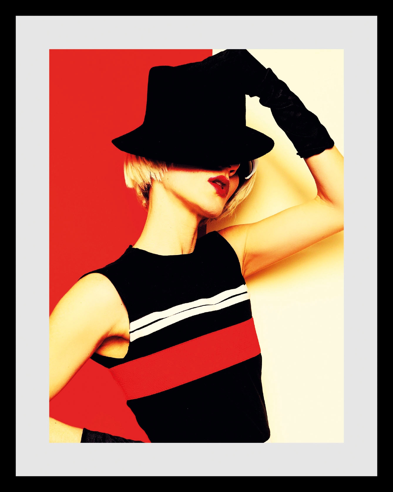 queence Image »Faceless« 1 cuis tlg. HD Premium Poster-Druck inkl. Holzrahmen