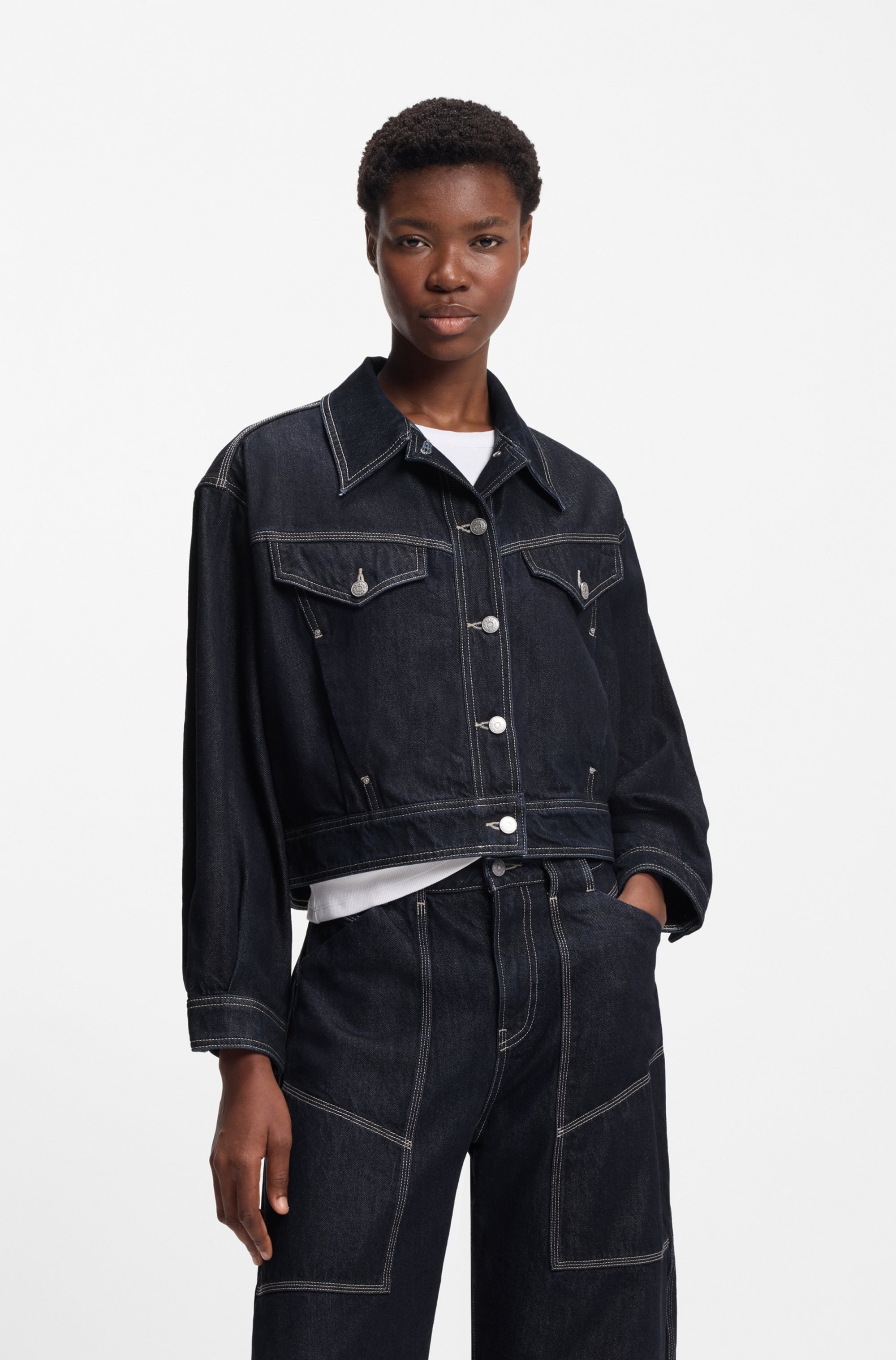 Image of BOSS ORANGE Jeansjacke "BOMBER TRUCKER 1.0 Premium Damenmode" in Cropped-Länge
