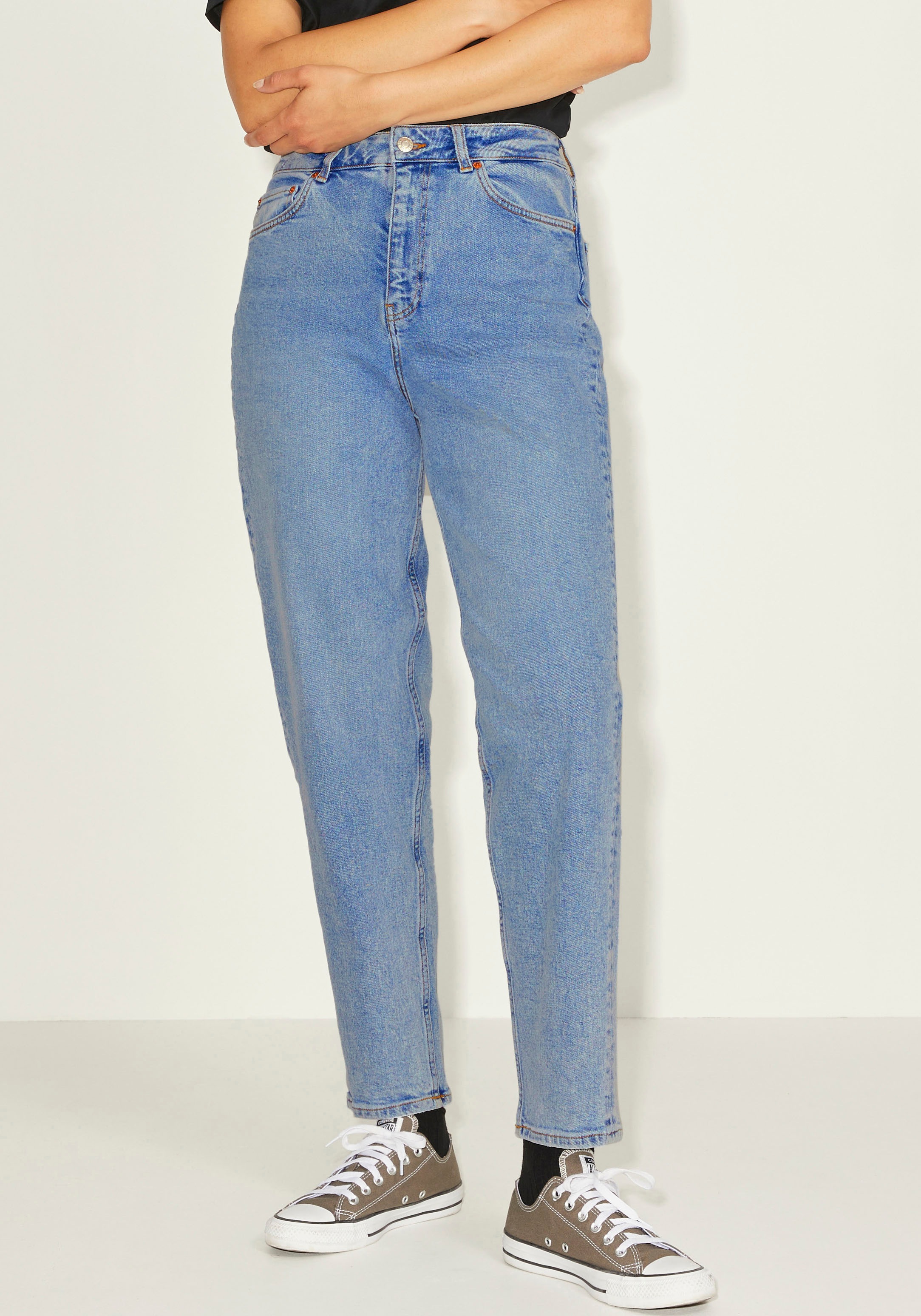 Image of JJXX High-waist-Jeans »JXLISBON MOM«, LBD light blue denim bei Ackermann Versand Schweiz