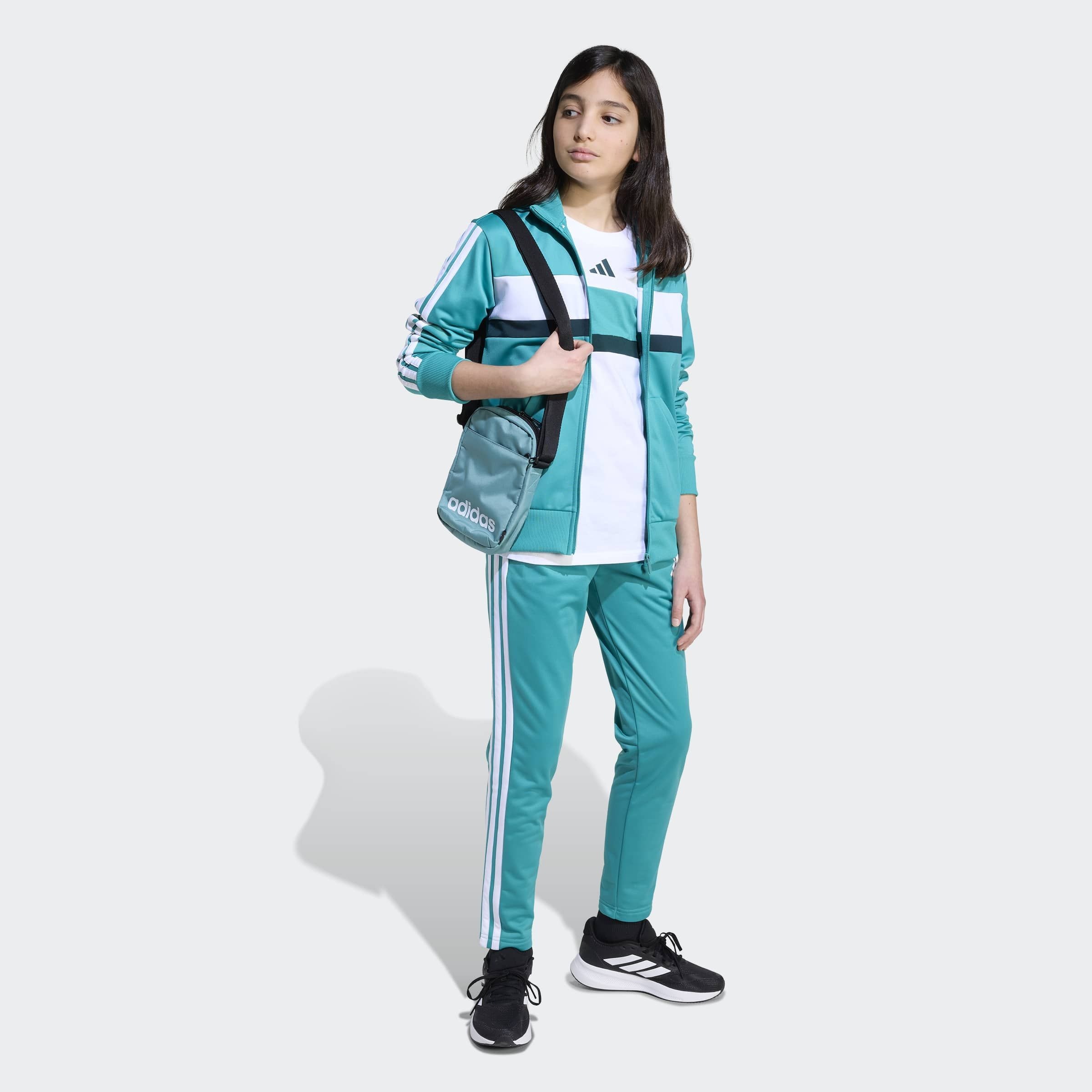 adidas Sportswear Trainingsanzug "SEASONAL ESSENTIALS TIBERIO 3-STREIFEN TRICOT KIDS" 2 Stk.
