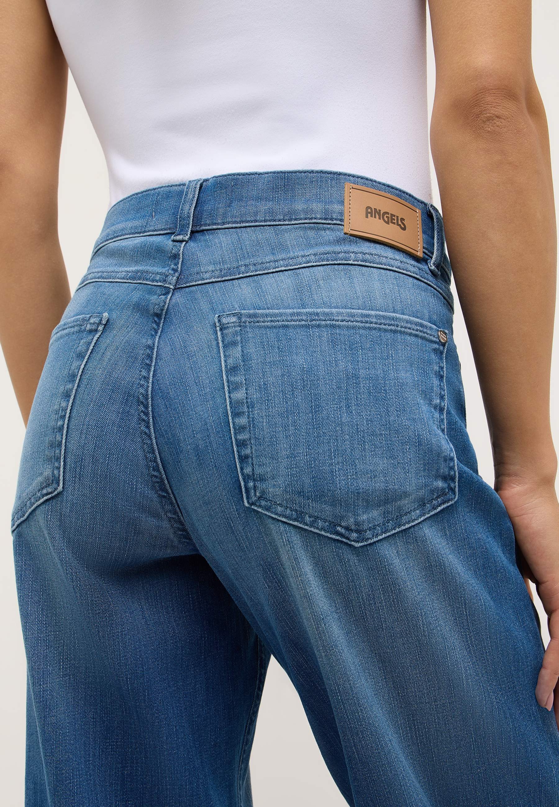 ANGELS 7/8-Jeans »EVY« 7/8-lange Schnittform, lockere Passform, aus Baumwollmischung