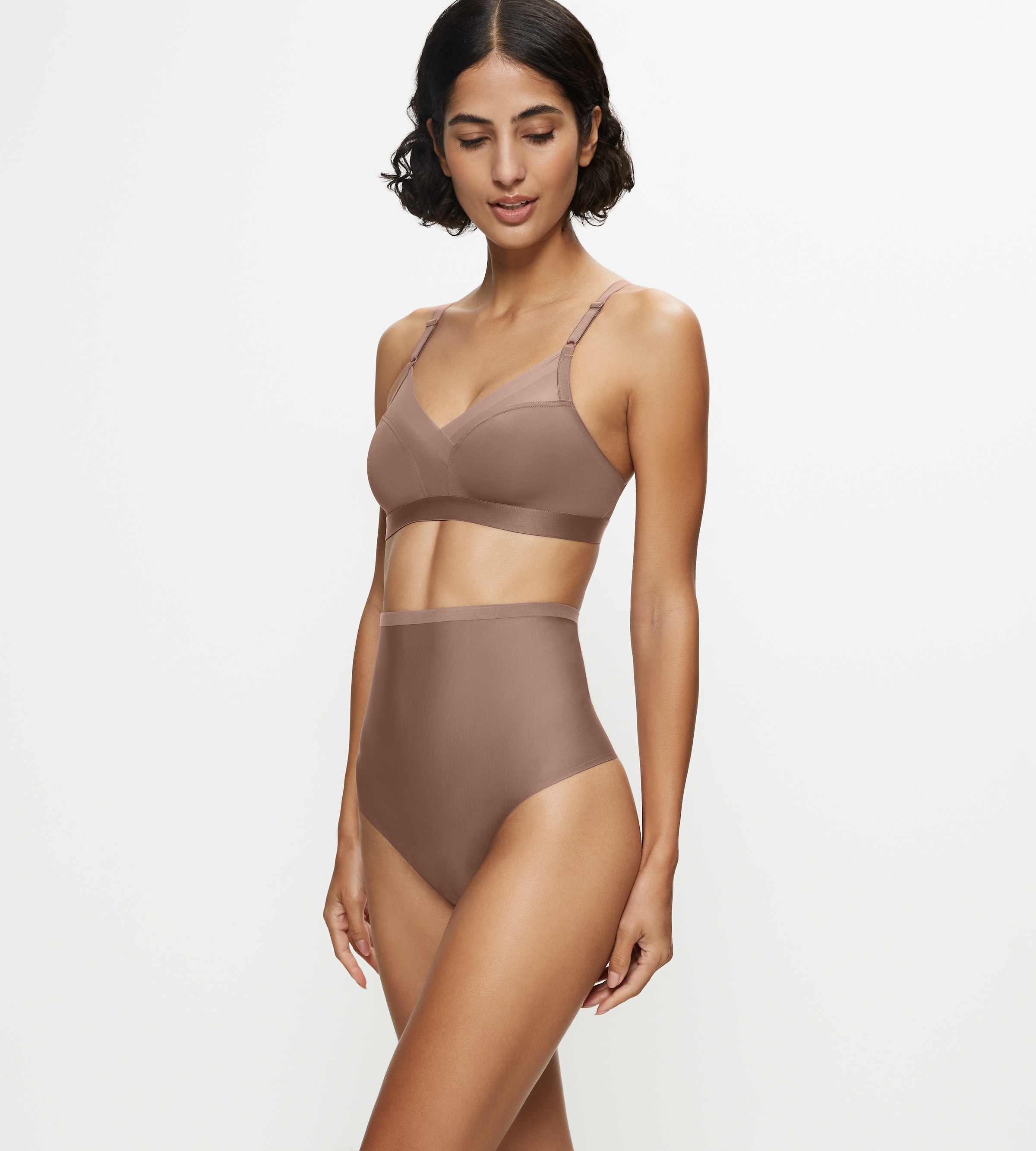 Triumph Shapingstring »Shape Smart«, formend, leicht, nahtlos, elastisch, mit Power-Mesh-Zonen