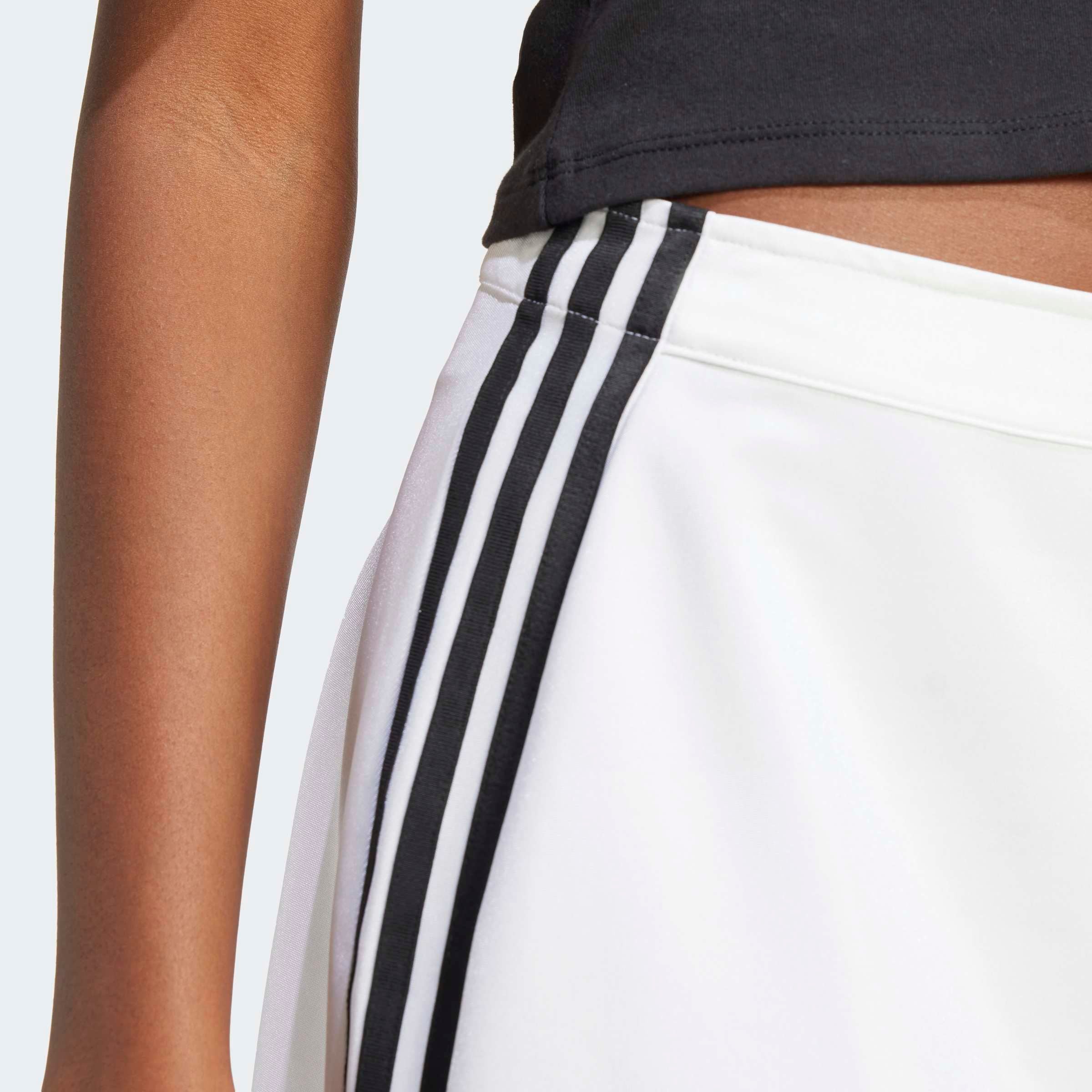 adidas Originals Sweatrock »ADICOLOR 3-STREIFEN« klassische Silhouette, kürzerer Schnitt, aus Polyester und Elasthan