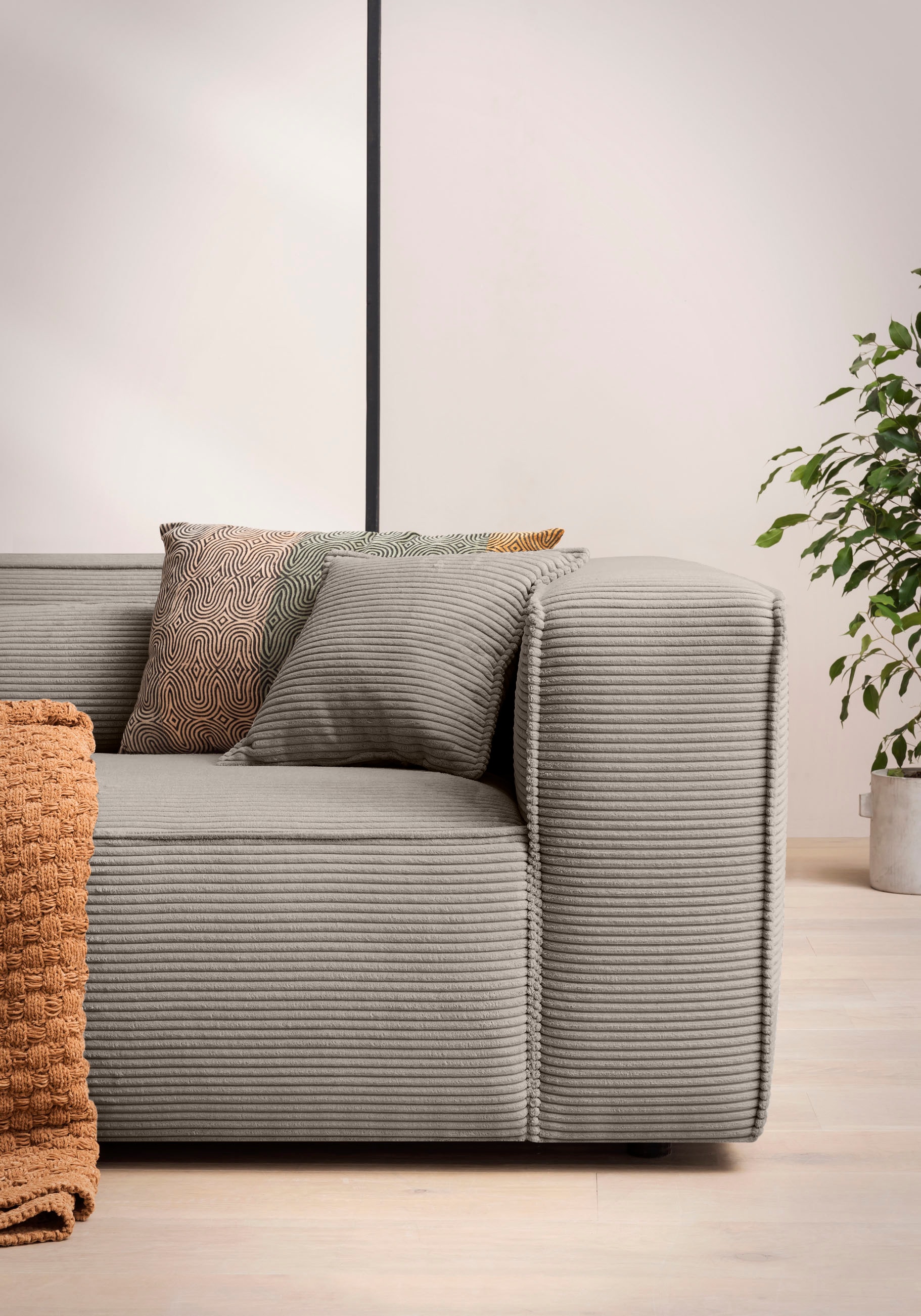 LeGer Home by Lena Gercke Polsterecke »PIARA XXL, L-Form, Schlaffunktion, Cord, Leinenoptik o. Strukturstoff«, Hocker stellbar zum Schlafsofa (Krokodilverbinder), tiefe Sitzfläche