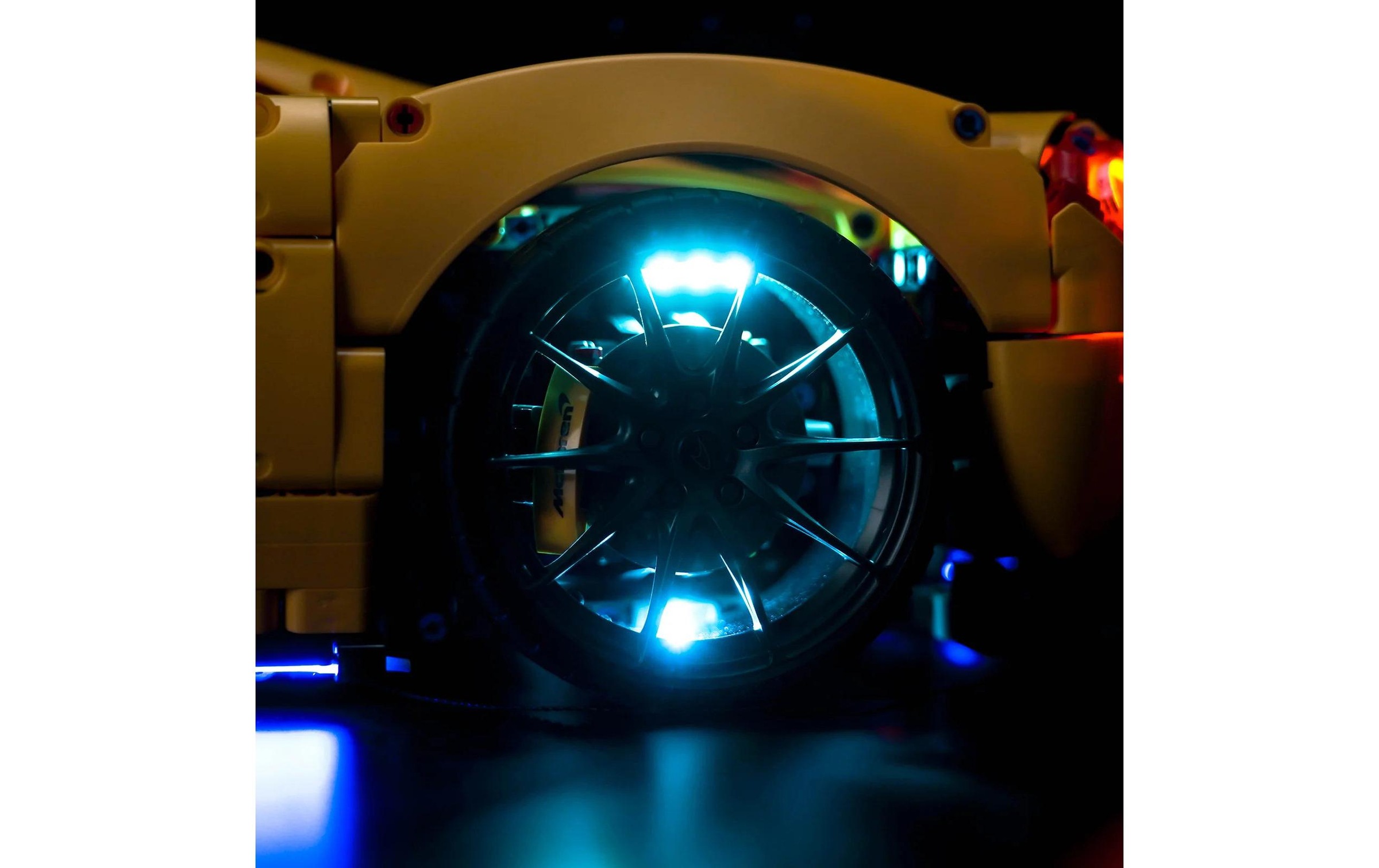 Image of Steinbaukasten "BrickBling LED-Licht-Set für LEGO McLaren P1 -42172"