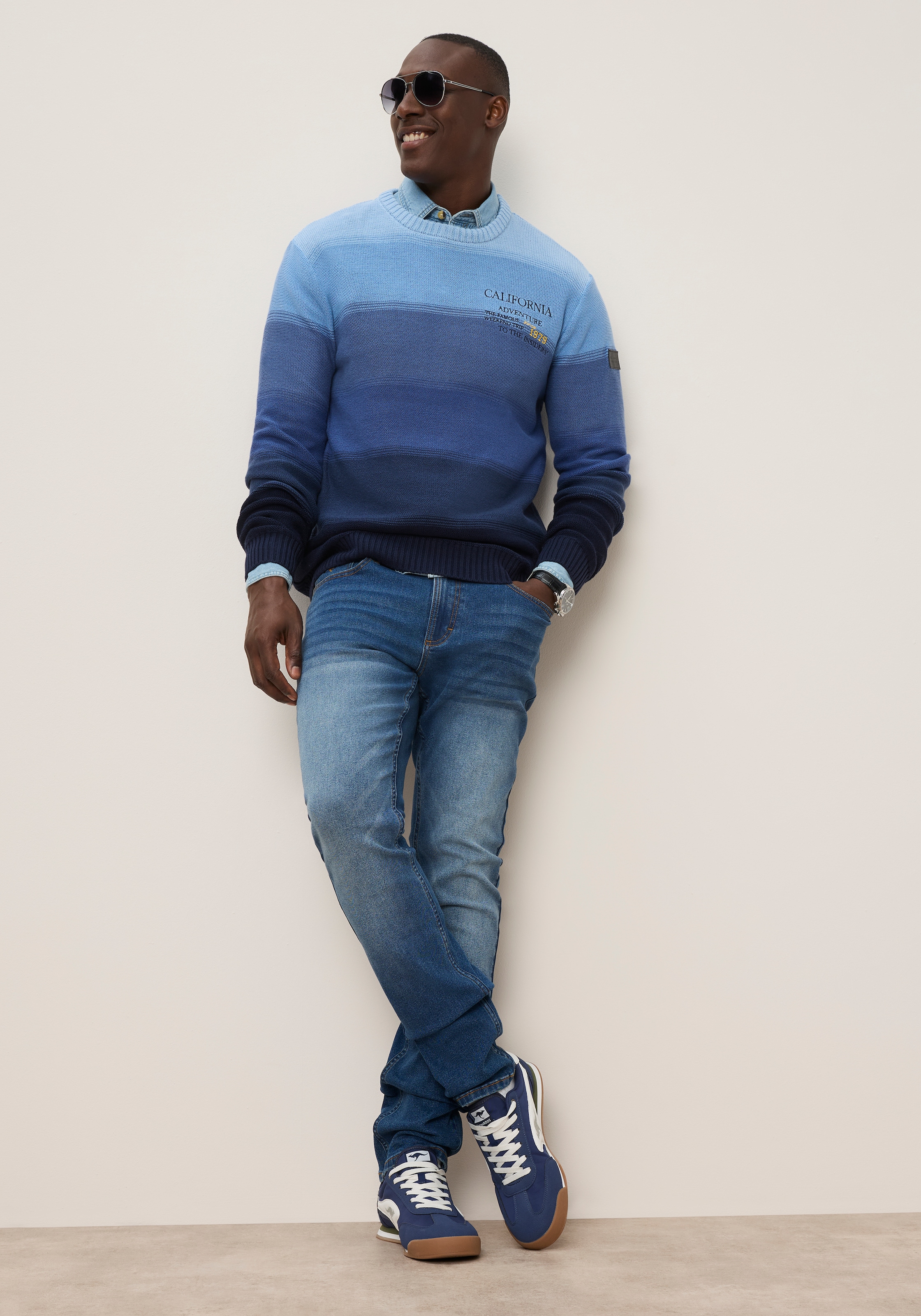 KangaROOS Strickpullover mit Rundhalsausschnitt, Regular Fit, Farbverlauf, Langarm