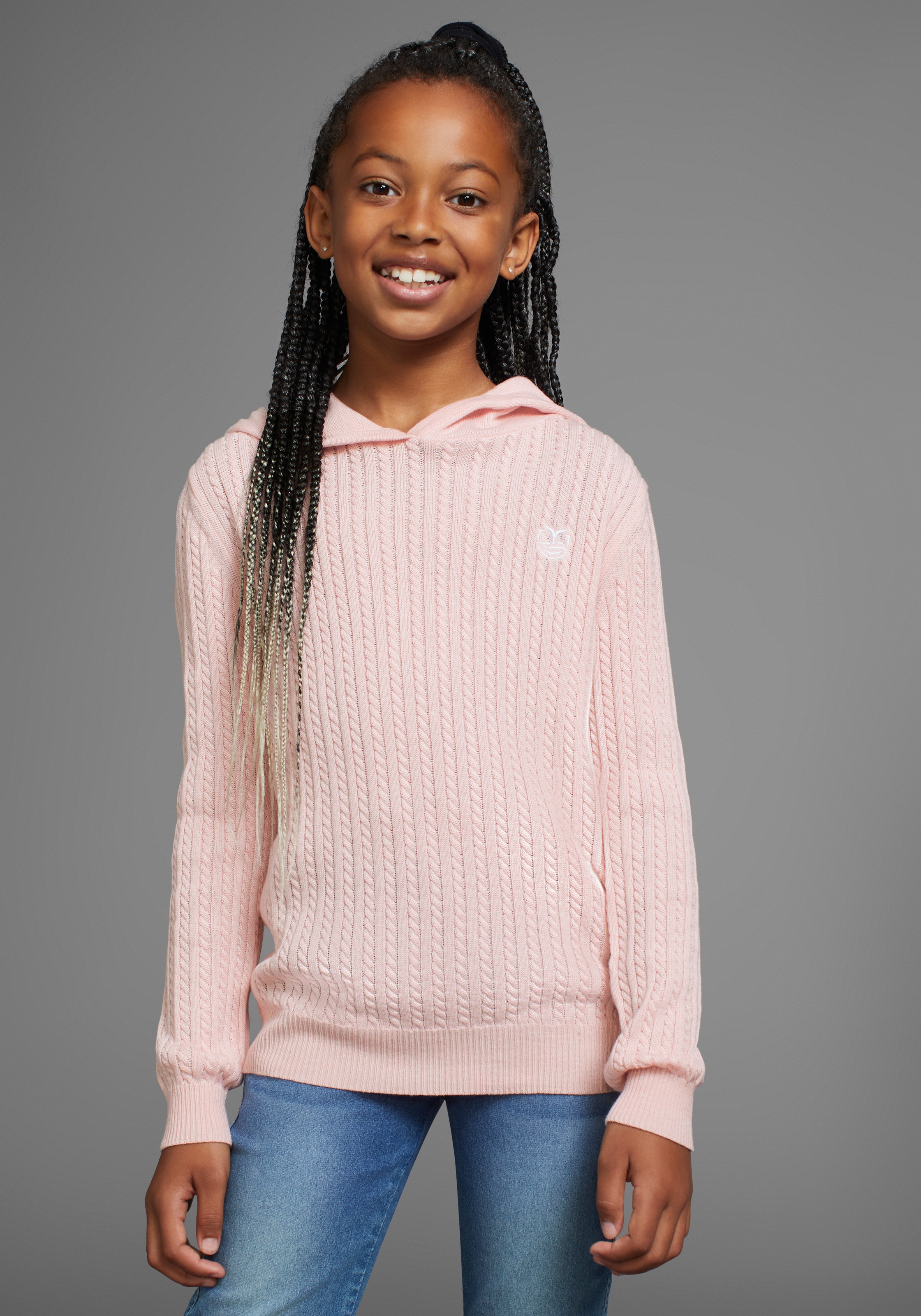 Image of DELMAO Strickpullover "Zopf-Strickpullover aus Feinstrick mit Kapuze" aus weichem Strick für Mädchen