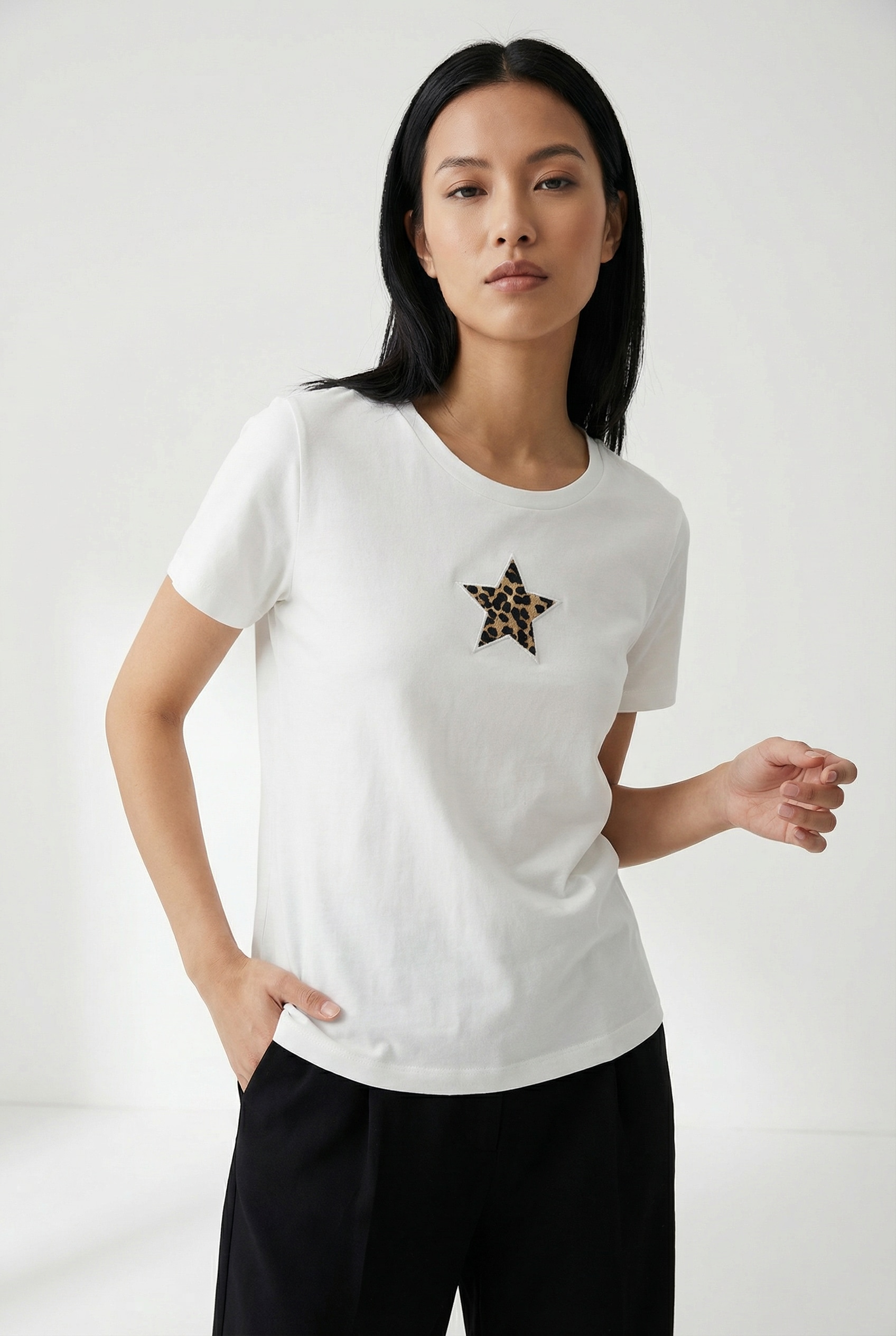 Image of Vero Moda Print-Shirt "VMISUMA S/S T-SHIRT JRS BTQ" mit Leo-Stern