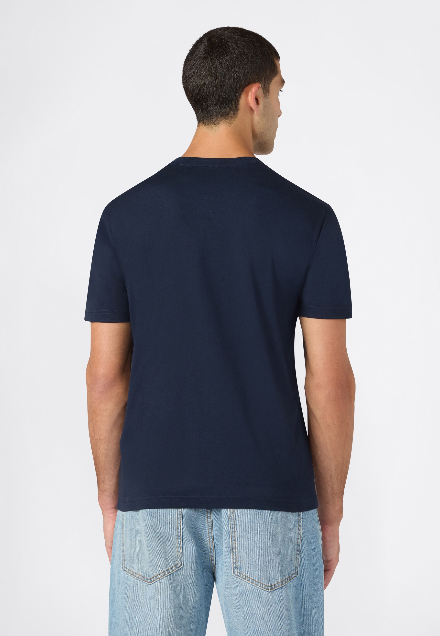 Champion T-shirt »SPORTWEAR T-SHIRT Standard Fit« avec un look sportif, design à manches courtes, en coton, coupe standard