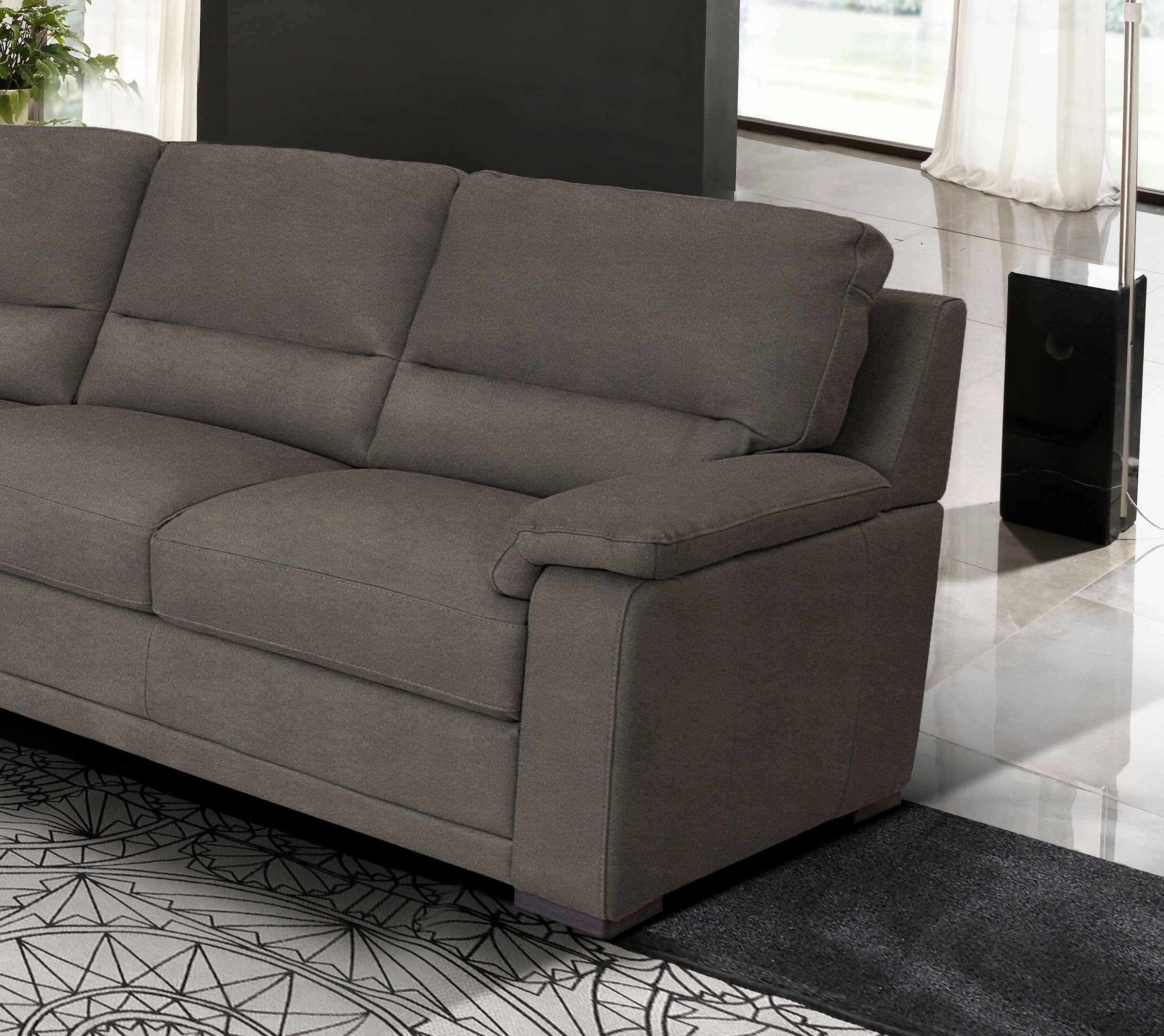 Egoitaliano Ecksofa »Doris, modernes Designerecksofa in hochwertigen Microfaserqualitäten« edle Detailverarbeitung, wahlweise fleckenabweisend oder in Lederoptik