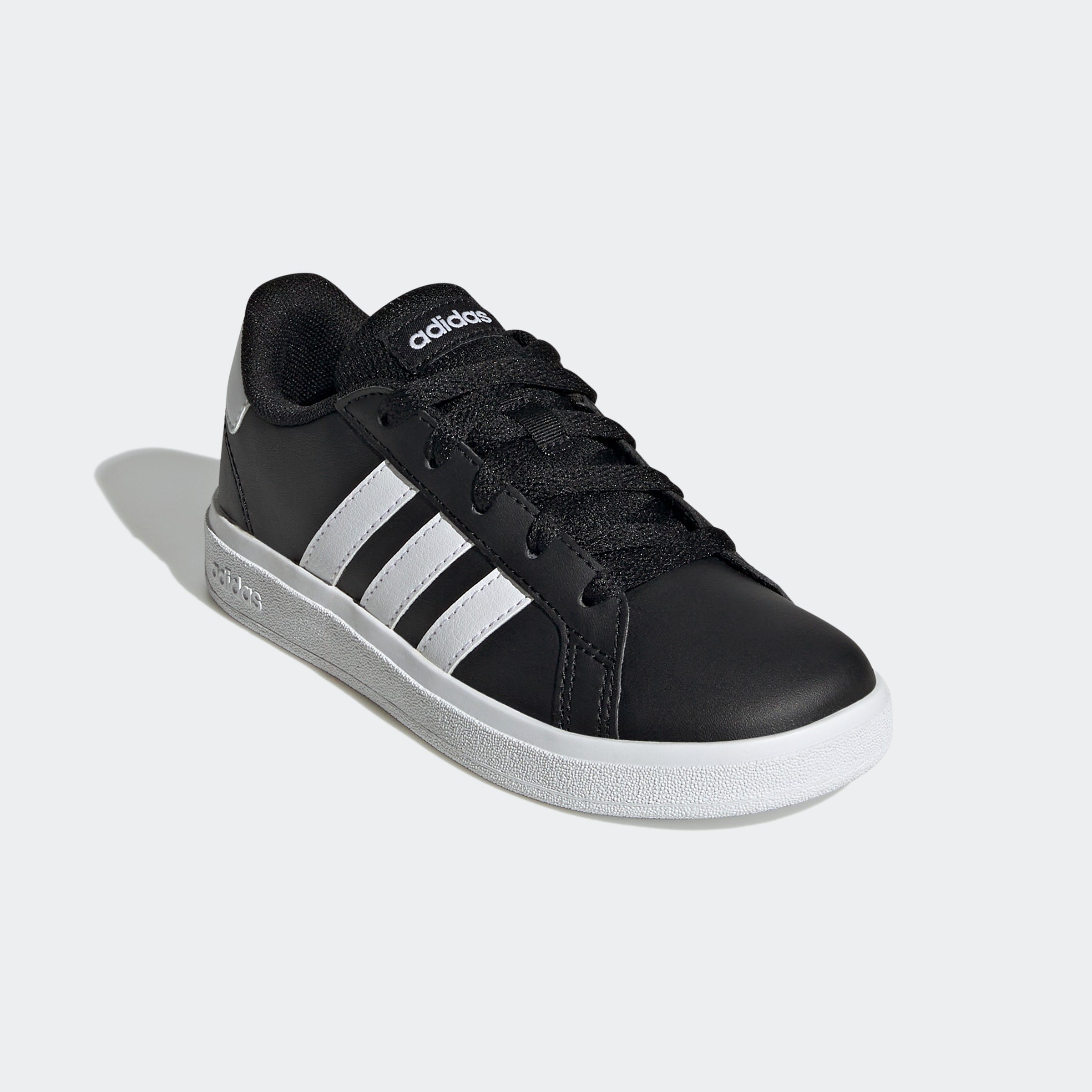 Sneaker »GRAND COURT LIFESTYLE TENNIS LACE-UP«, Design auf den Spuren des adidas...