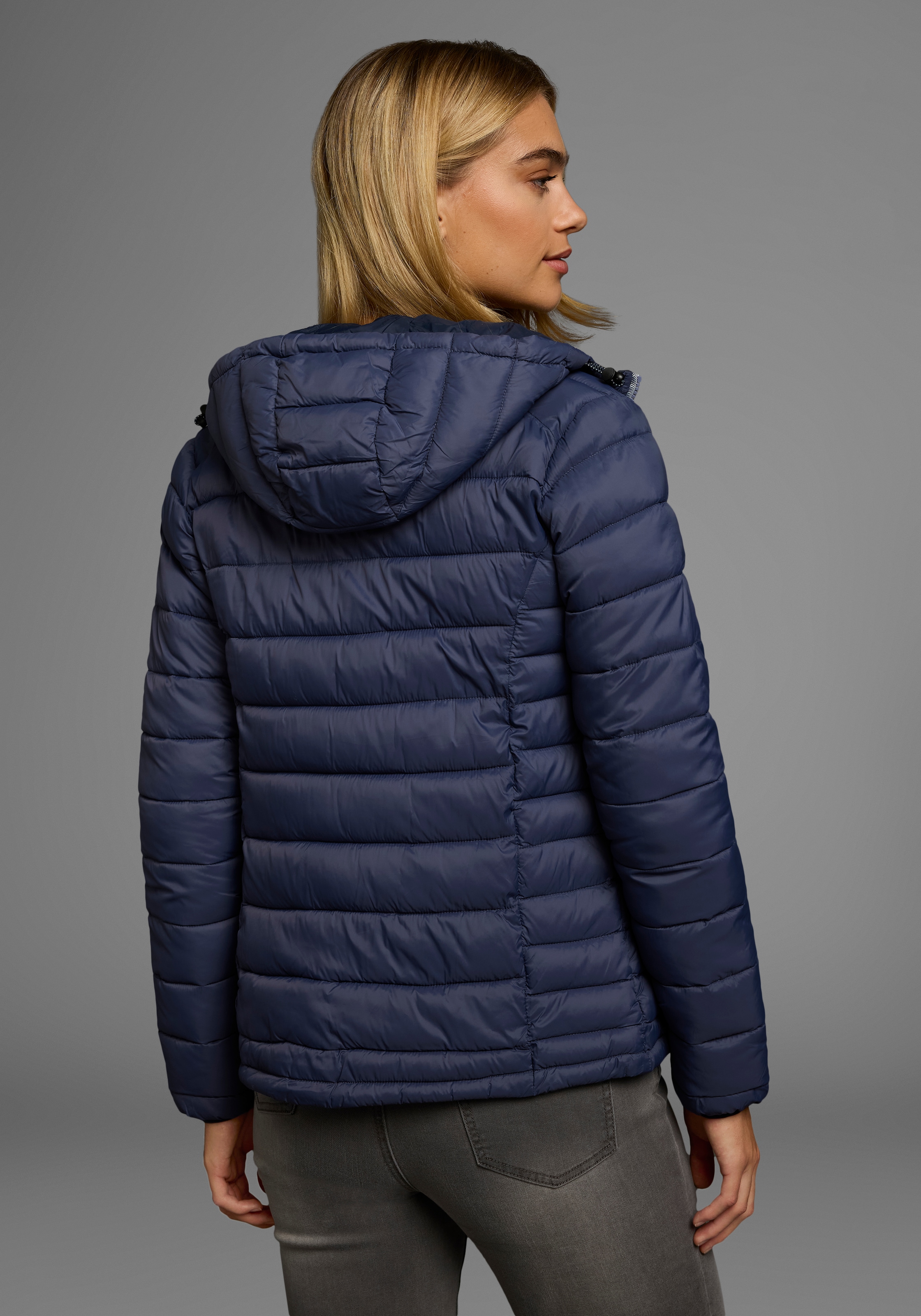 Polarino Steppjacke, mit Kapuze, für kühle Tage, aus leichtem Webmaterial, wasserabweisend