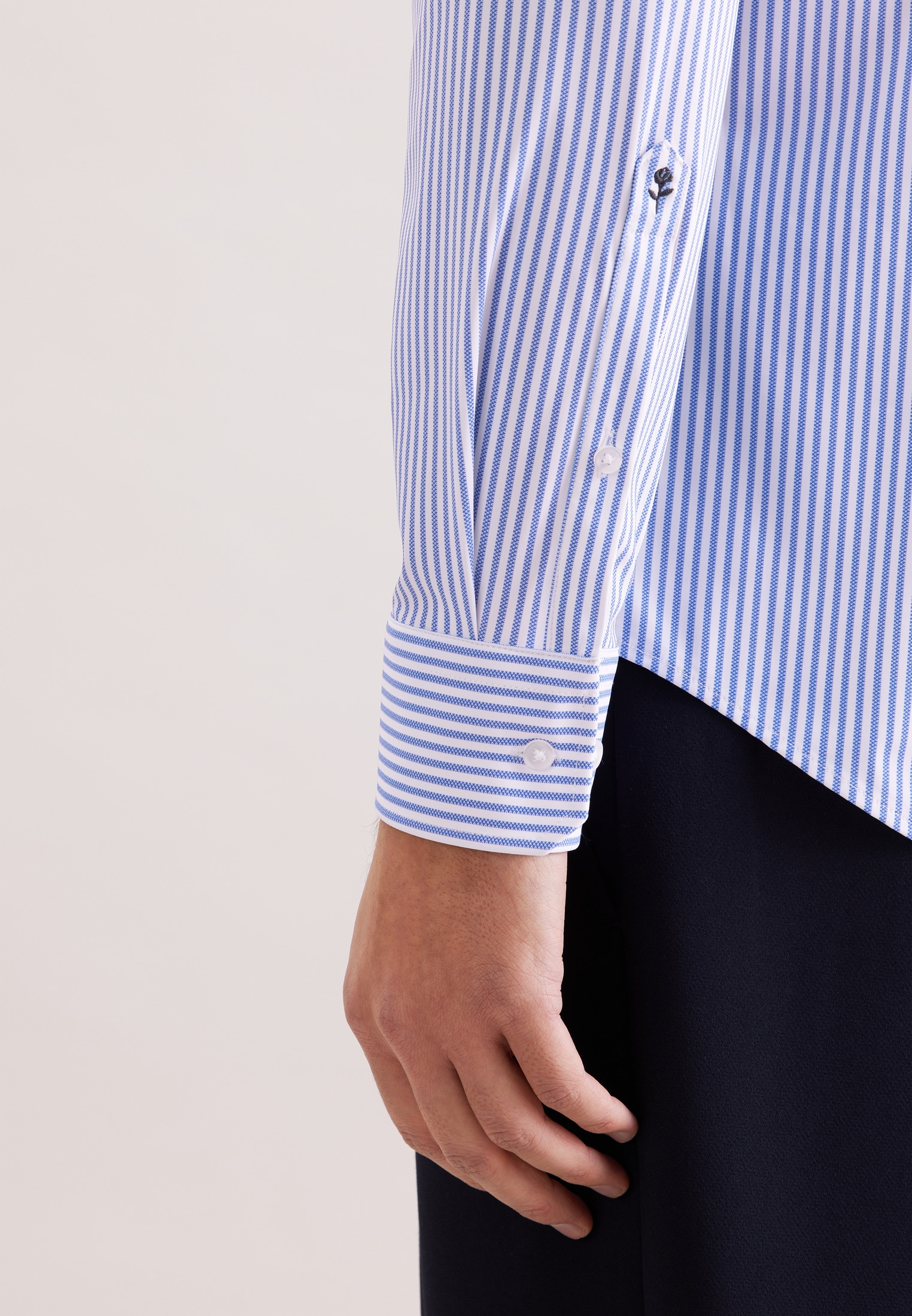 seidensticker Chemise d'affaires »Schwarze Rose« Slim 1/1 Kentkragen Druck