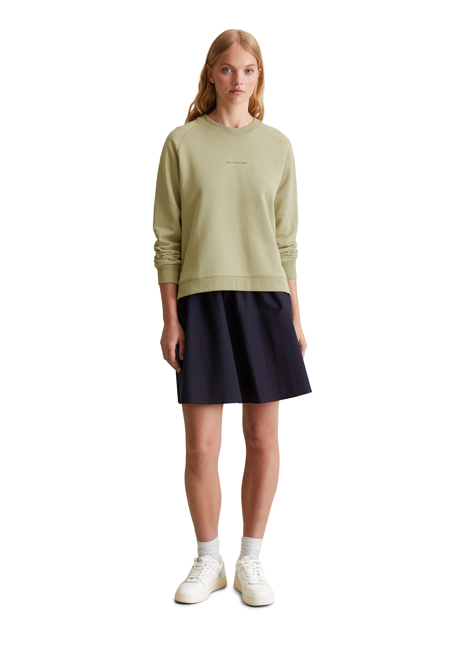 Marc O'Polo DENIM Sweatshirt, Rückenteil dezent länger, kleine Seitenschlitze, relaxed fit