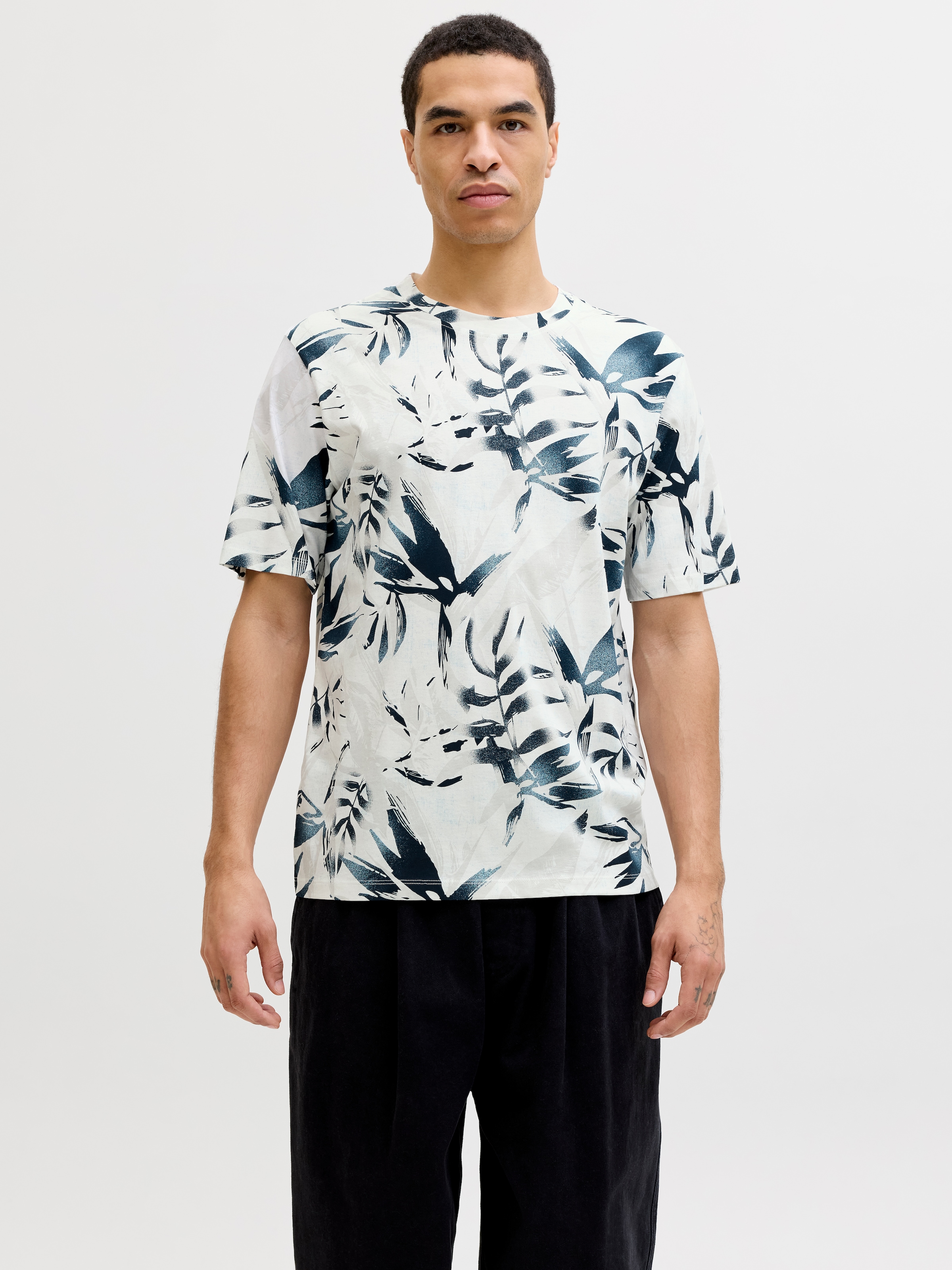 Image of Jack & Jones Rundhalsshirt "JJHONOLULU AOP TEE SS CREW NECK" Baumwolle, regular fit