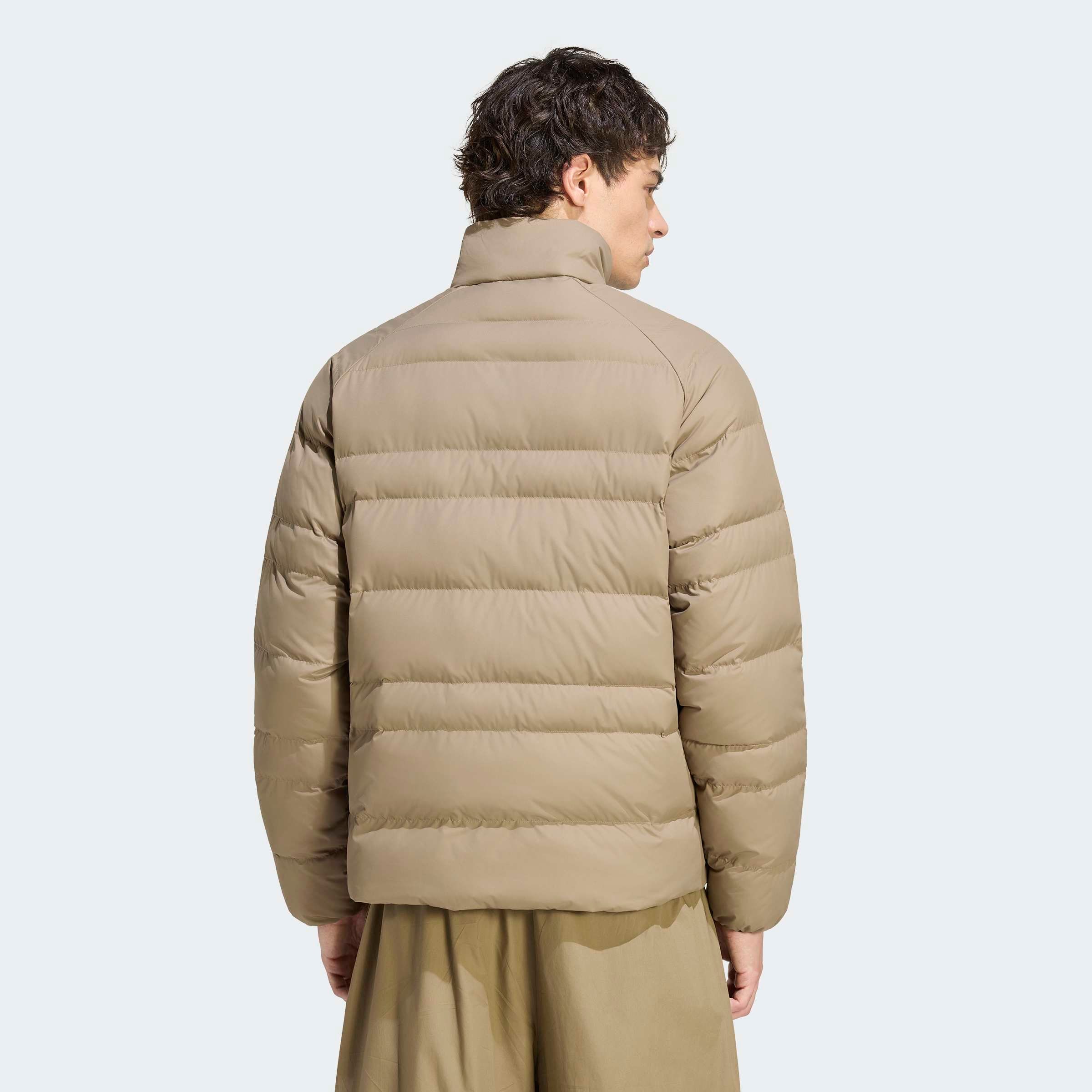 adidas Sportswear Veste d'extérieur »ESSENTIALS, VERSTAUBAR« sportlicher Stil, für Outdoor-Aktivitäten