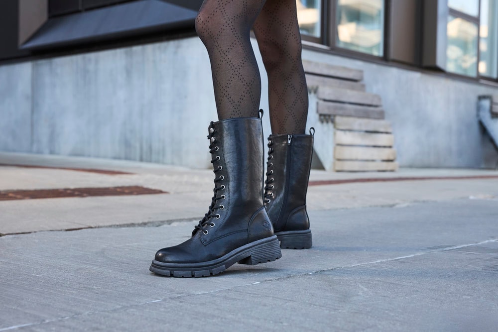 Rieker Schnürstiefel  Schnürboots mit Reissverschluss und robuster Profilsohle