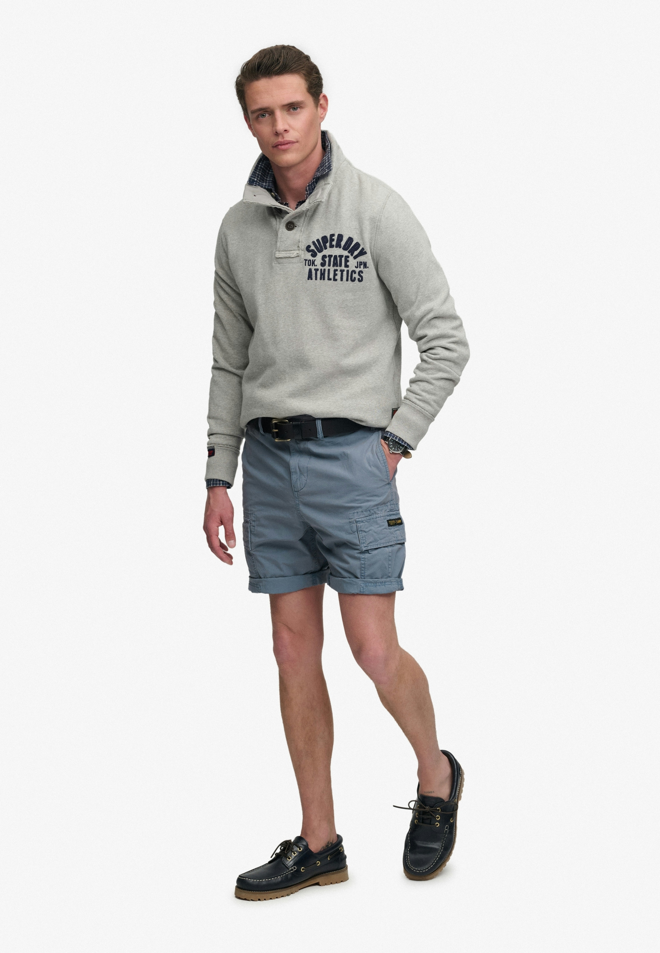 Superdry Cargoshorts »RIPSTOP LIGHT CARGO SHORT«  Relaxed Fit, knielange Schnittform, mit Reissverschluss