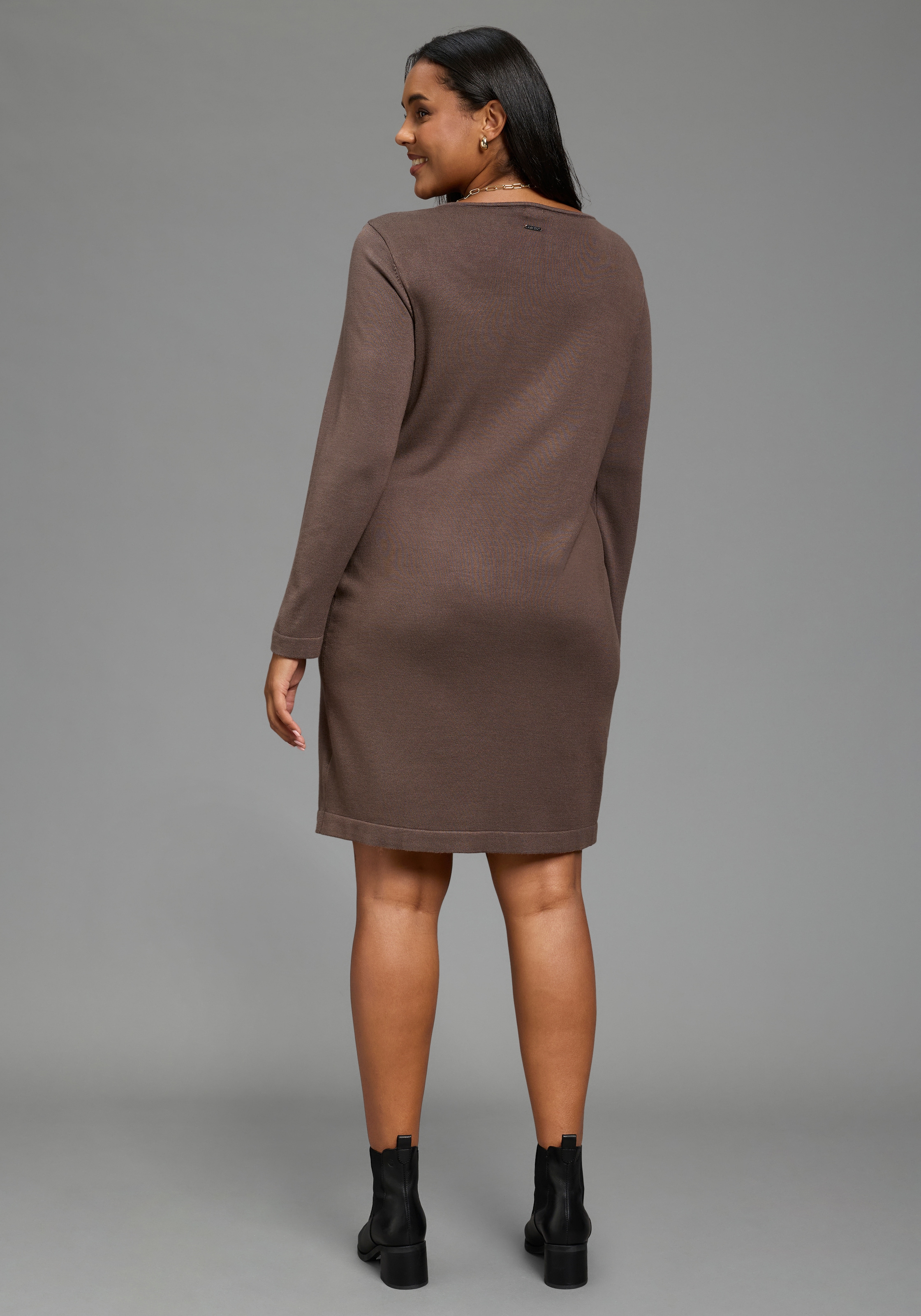 Laura Scott CURVE Robe en tricot »Grosse Grössen« avec décolleté en V profond en mélange de viscose douillet