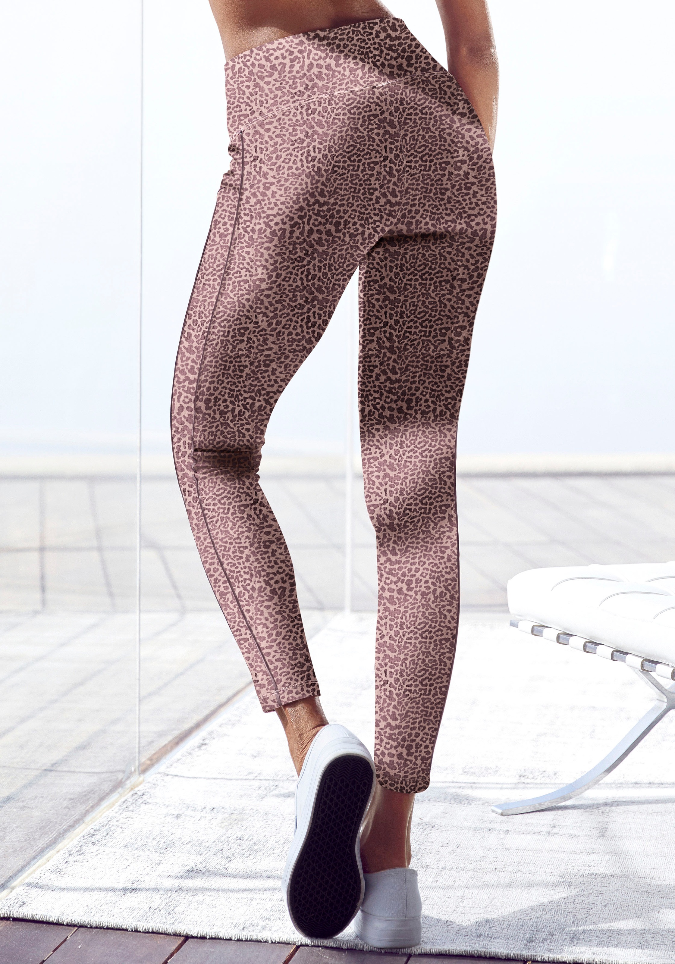 Image of Bench. Leggings, mit Allover Leoparden Druck bei Ackermann Versand Schweiz