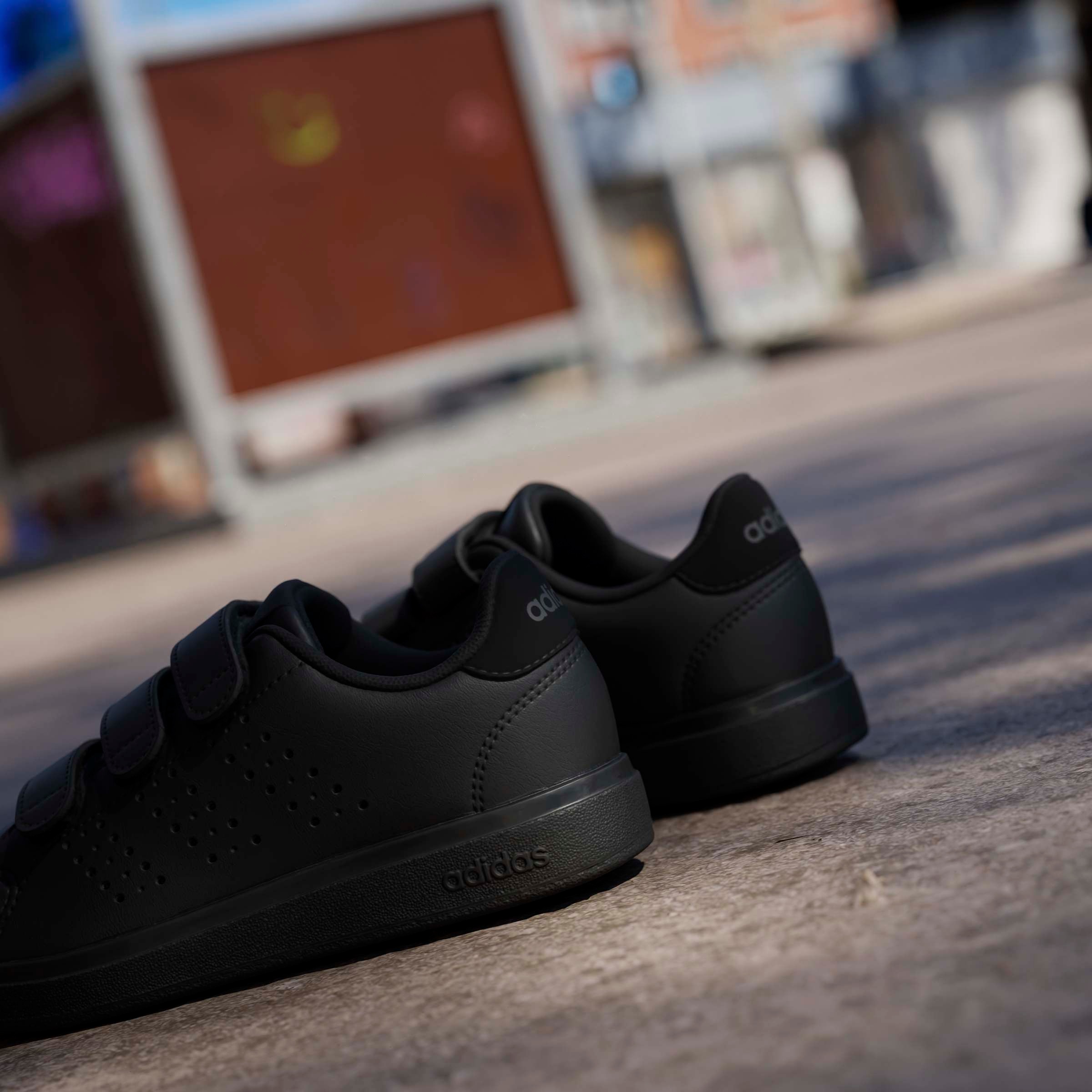 adidas Sportswear Chaussures à scratch »ADVANTAGE BASE 2.0 KIDS«  Design auf den Spuren des adidas Stan Smith, für Kinder & Jugendliche