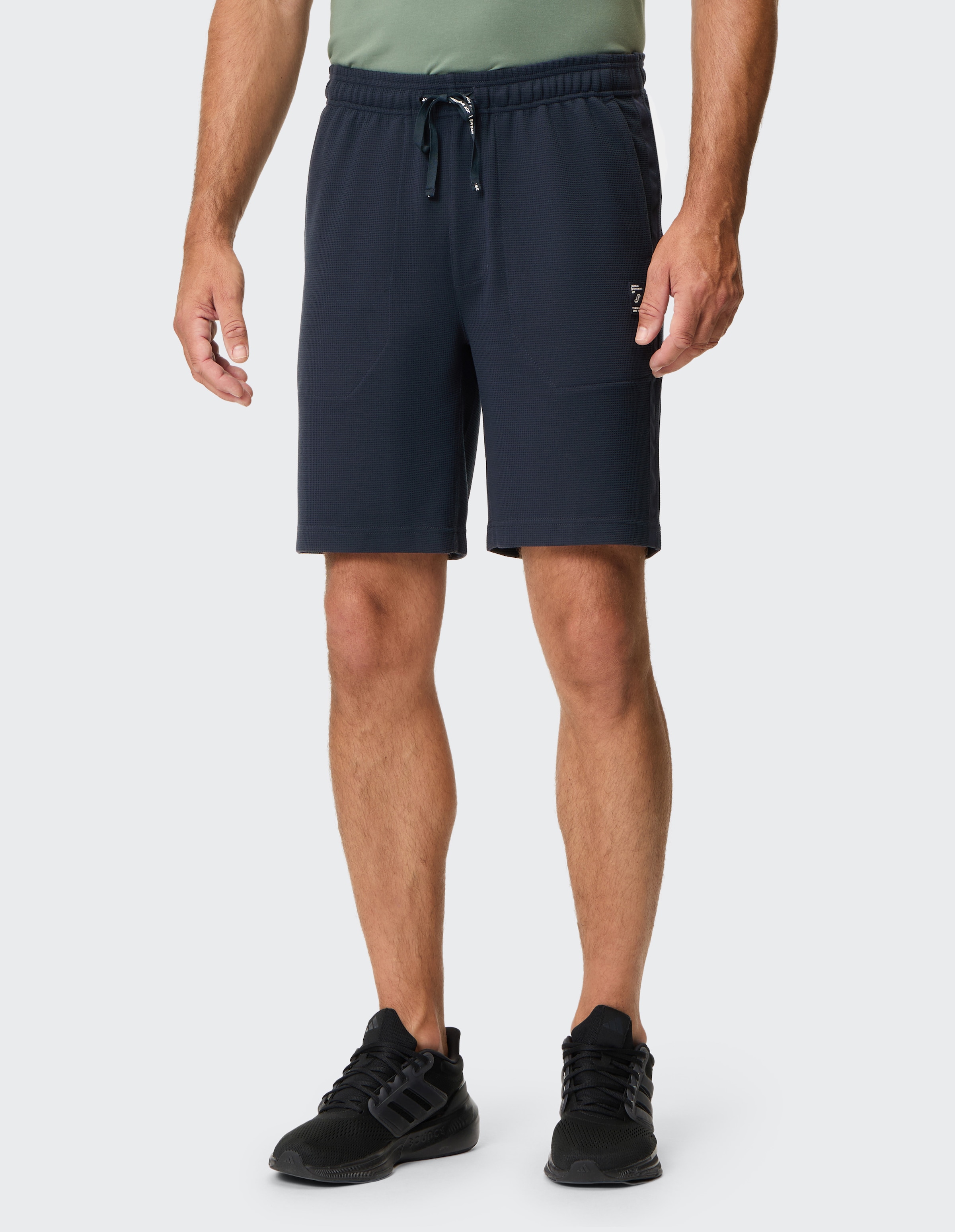 Image of Joy Sportswear Bermudas "SWEAT-BERMUDA QUENTIN" mit seitlichen Eingrifftaschen, leichtes Material, lockere Passform