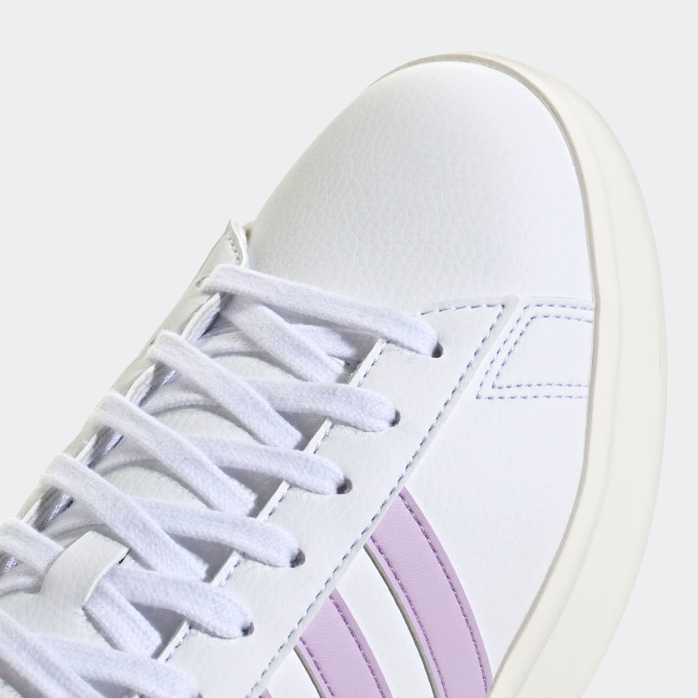 adidas Sportswear Sneaker »GRAND COURT CLOUDFOAM LIFESTYLE COURT COMFORT«, Design auf den Spuren des adidas Superstar