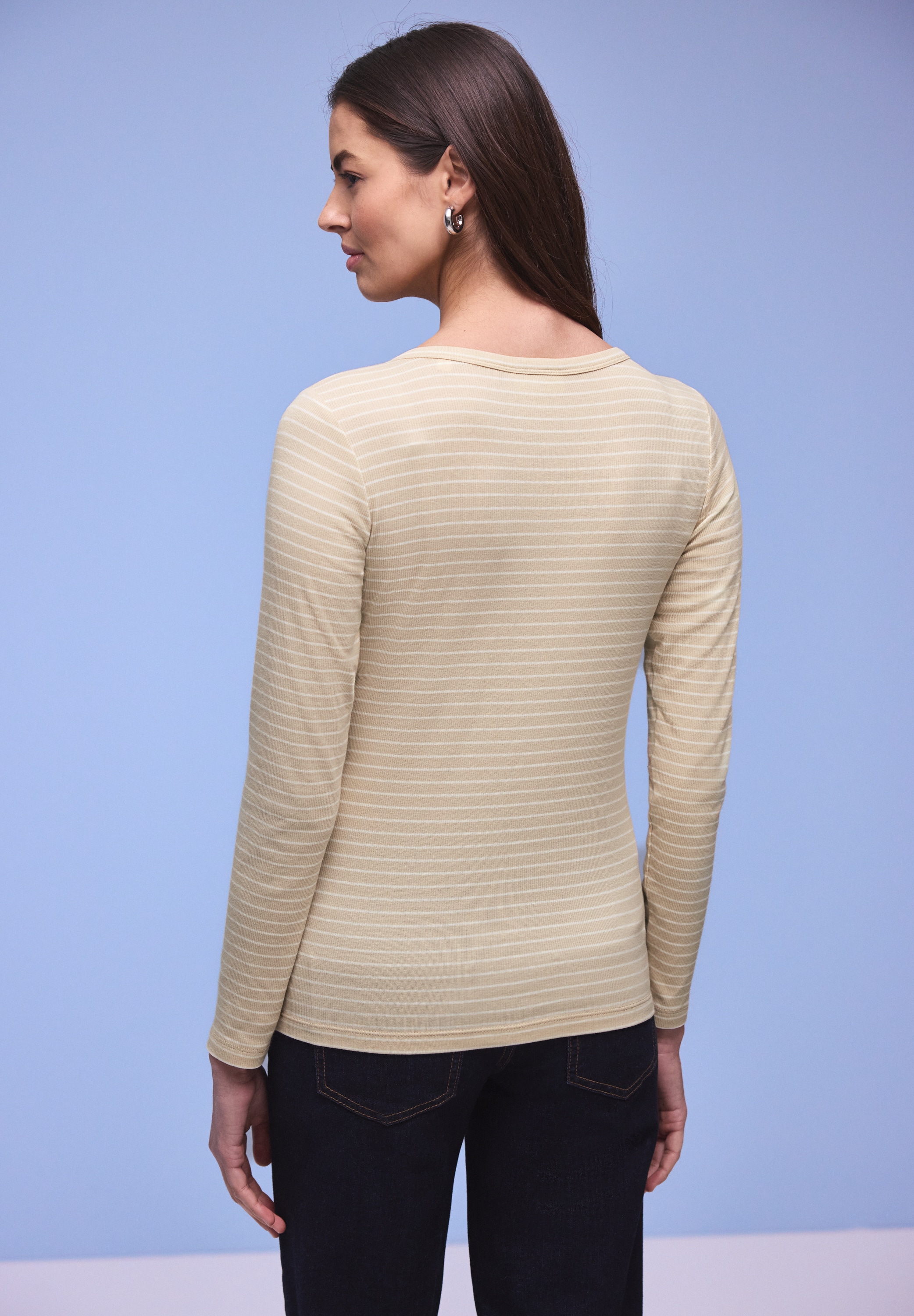 STREET ONE T-shirt à manches longues im Streifen-Design und mit V-Ausschnitt