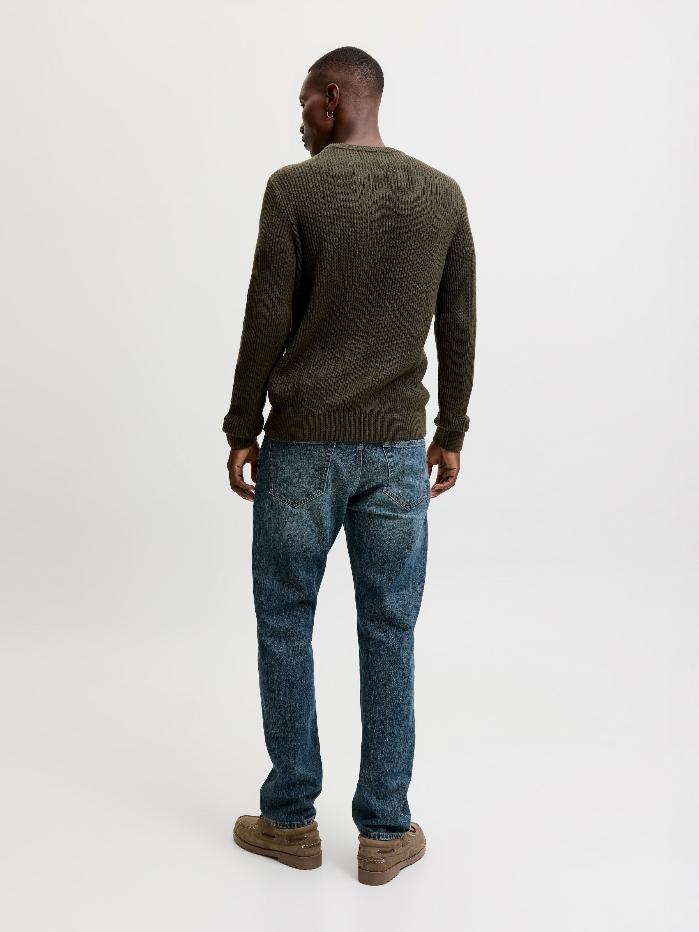 Jack & Jones Pull à col rond »JJPANNEL KNIT CREW NECK AW26« mélange de matériaux, coupe régulière