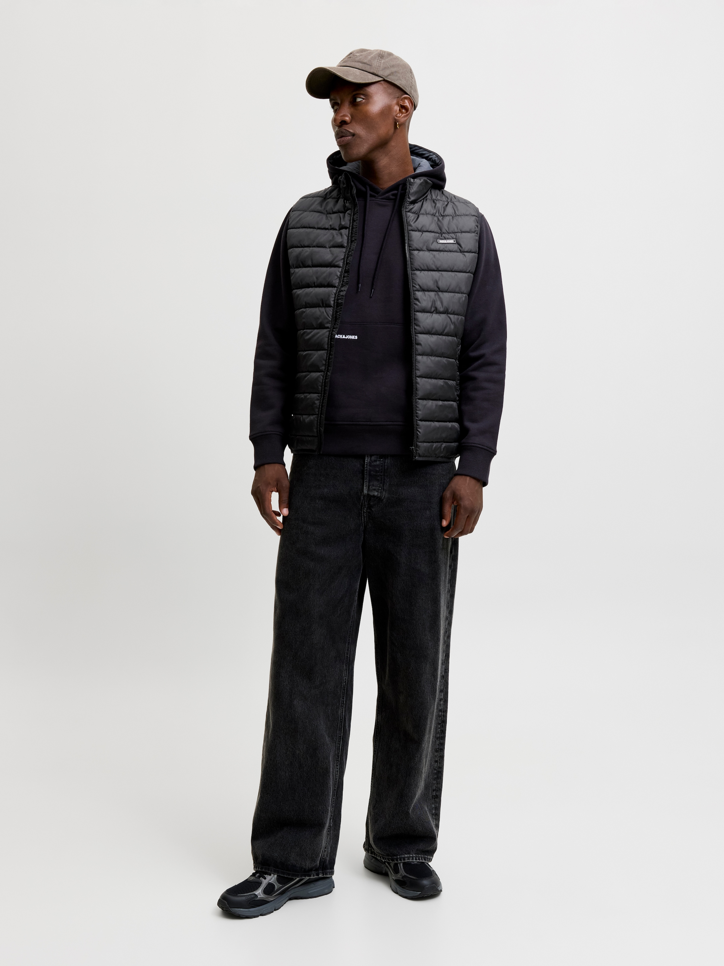 Jack & Jones Gilet matelassé »JJELVIS LIGHT BODYWARMER COLLAR« fibre synthétique, coupe régulière