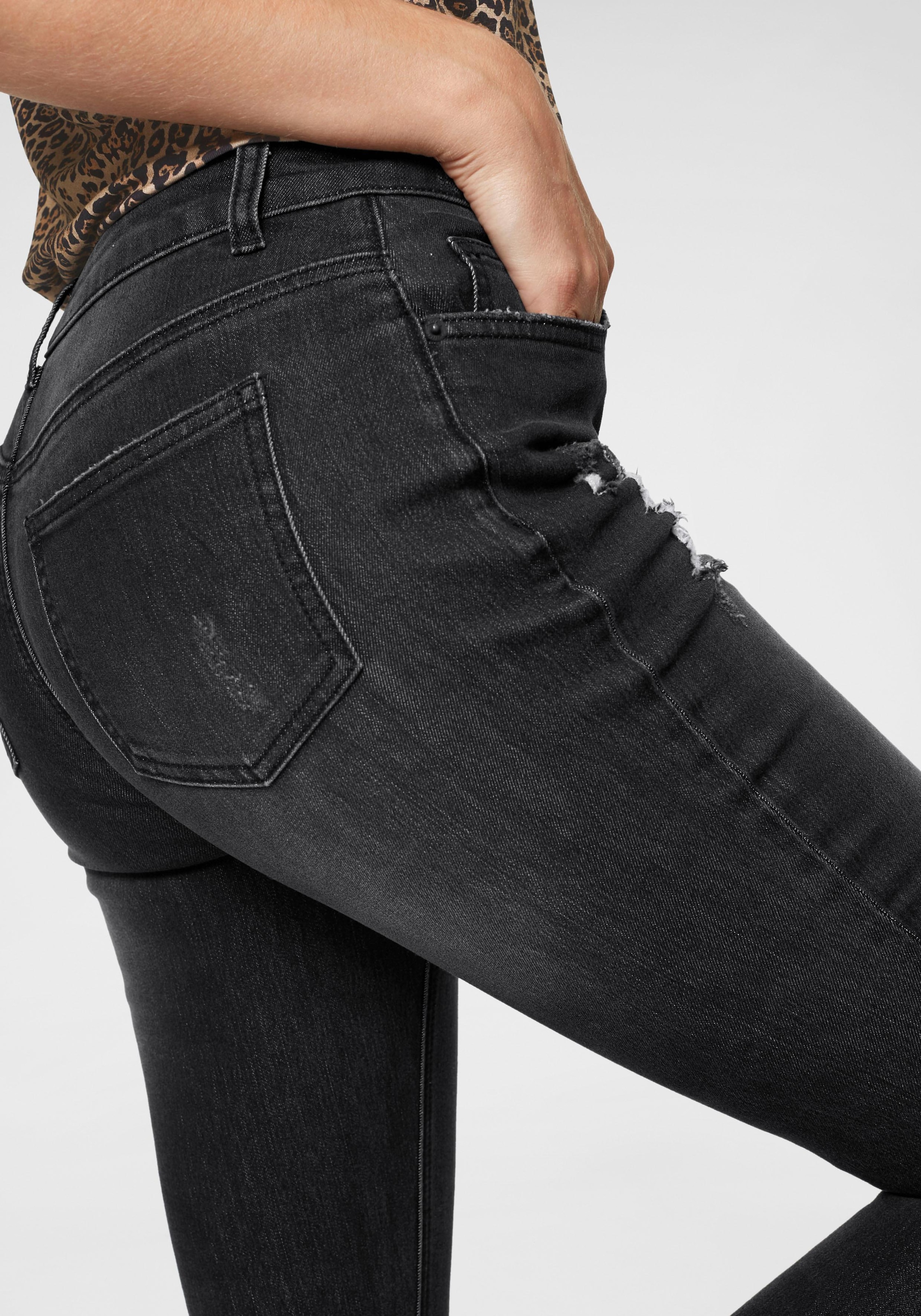 CASUAL versandkostenfrei Aniston Destroyed-Effekt ♕ kaufen mit Skinny-fit-Jeans,