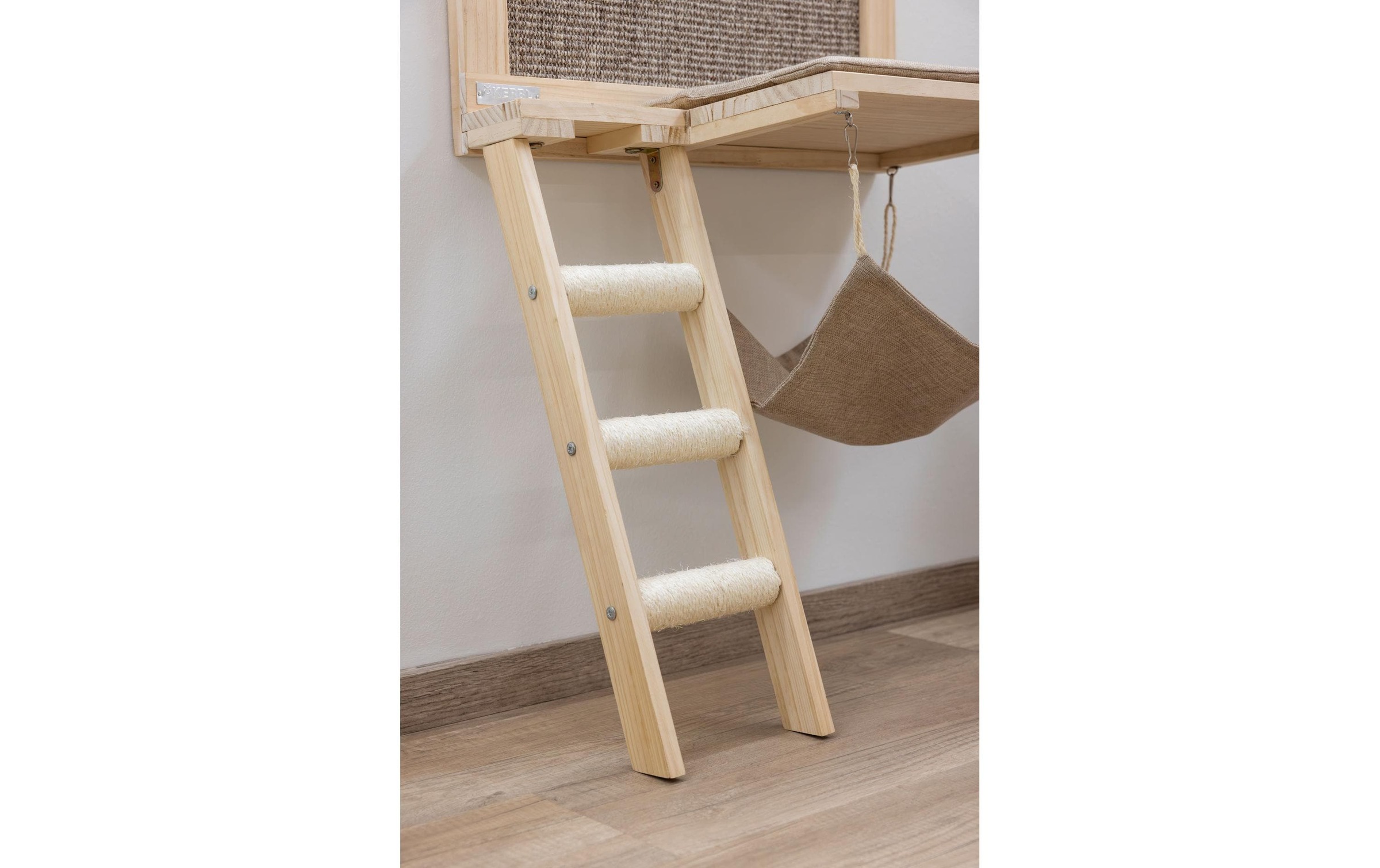 Kerbl Chaise longue pour chats »Timber 58 x 32 x 89 cm« Katzenliegebrett zur Wandmontage