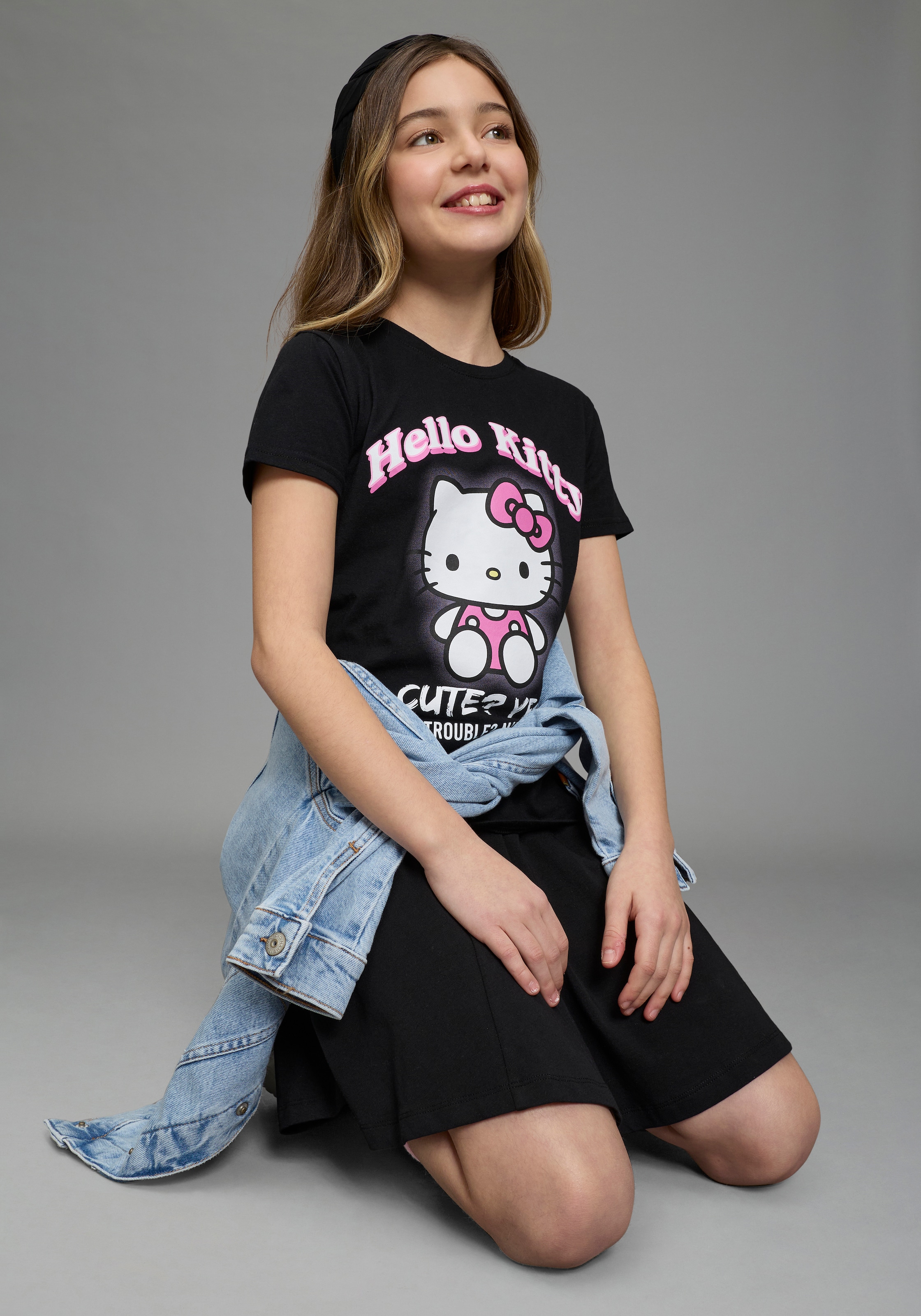 KIDSWORLD T-Shirt »HELLO KITTY T-Shirt: Cute?« Kurzarm, Rundhalsausschnitt, bedruckt, normale Länge