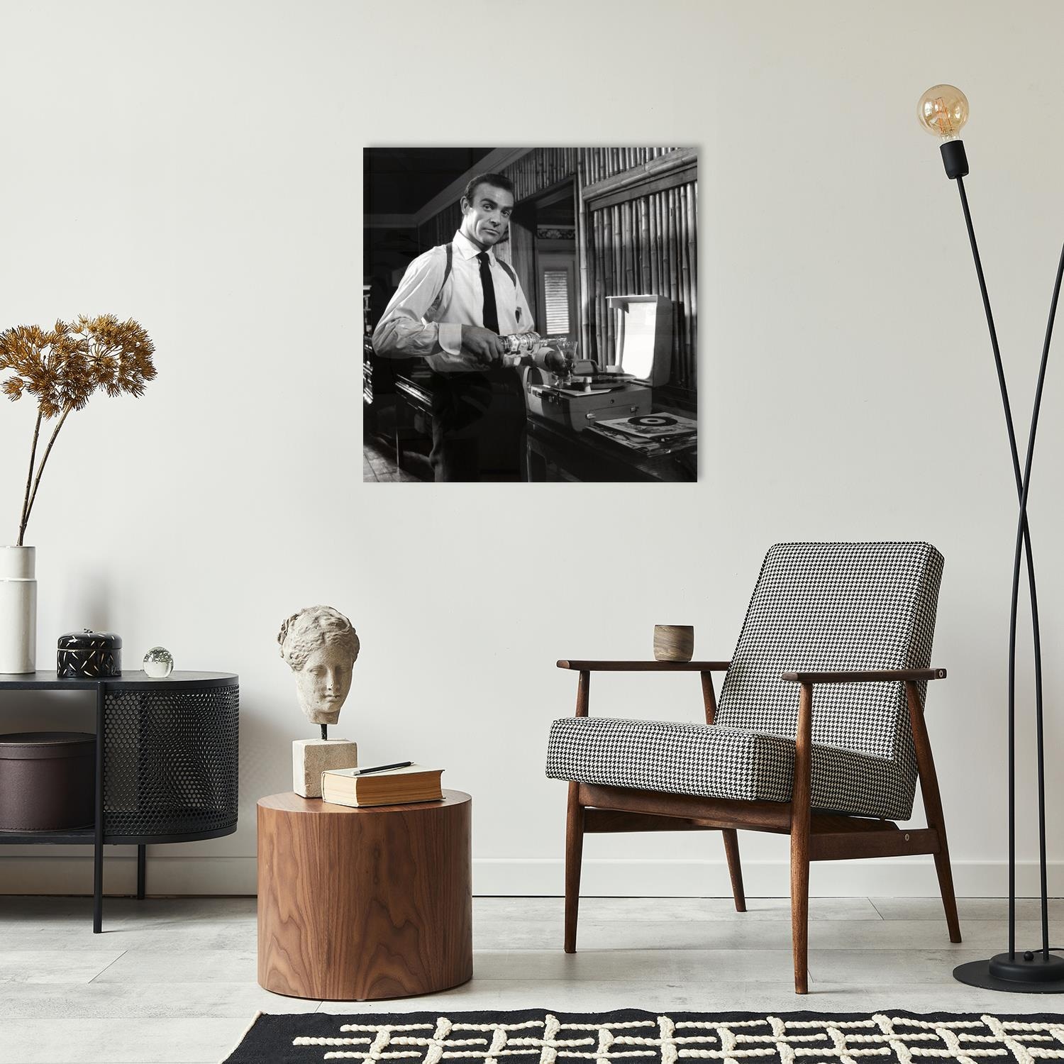 Image of queence Acrylglasbild "The Drink" Film Filmfiguren Filmszene Foto Mann Schwarz-Weiss Stars Fine Art-Print in Galeriequalität