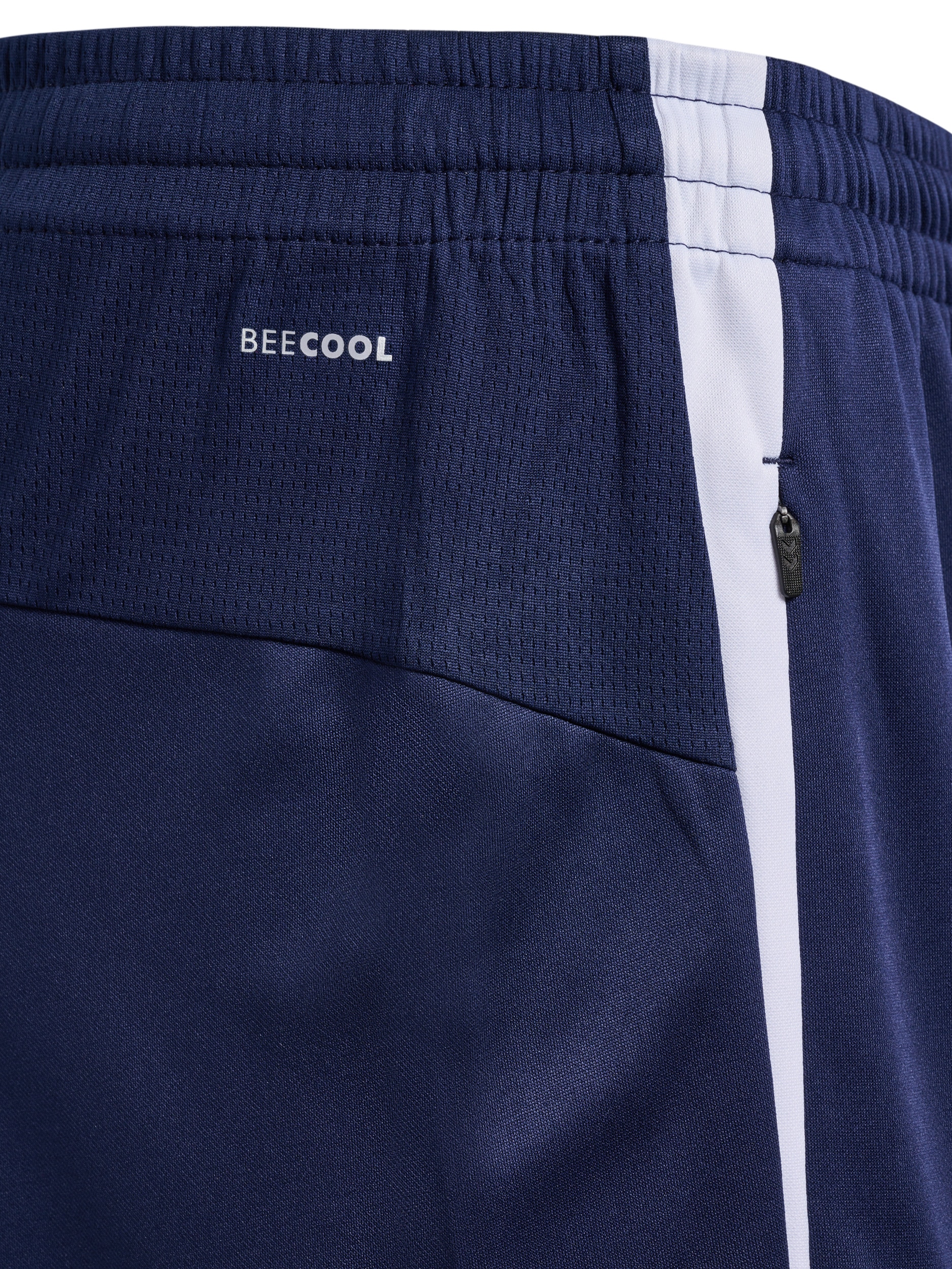 hummel Trainingshose »HMLLEAD 2.0 TRACK PANTS«  aus Polyester, atmungsaktiv, mit verstellbarer Zugschnur im Bund