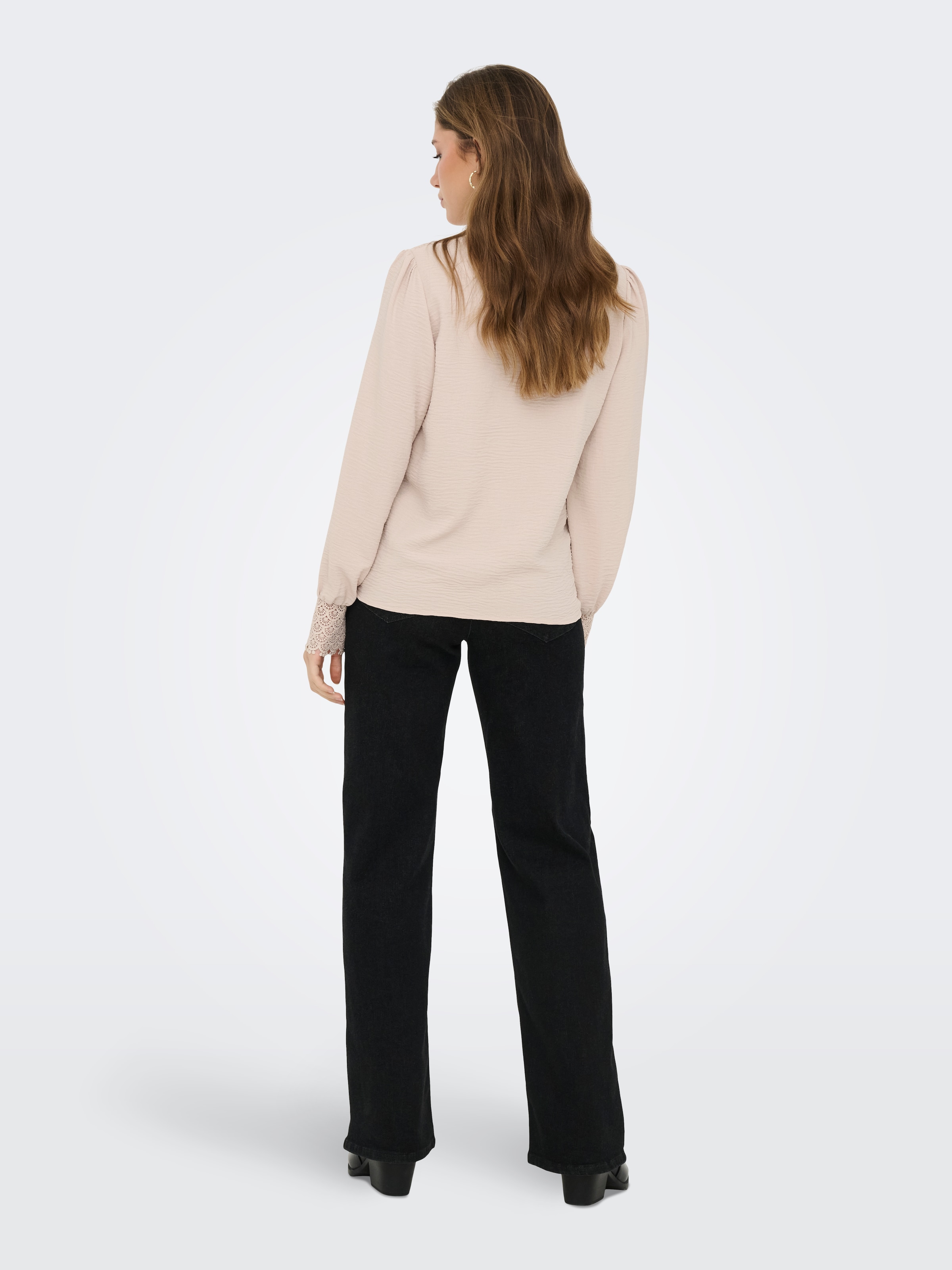 ONLY Langarmbluse »ONLCERENA METTE L/S LACE VNECK TOP WVN« Kunstfaser, regular fit, V-Ausschnitt