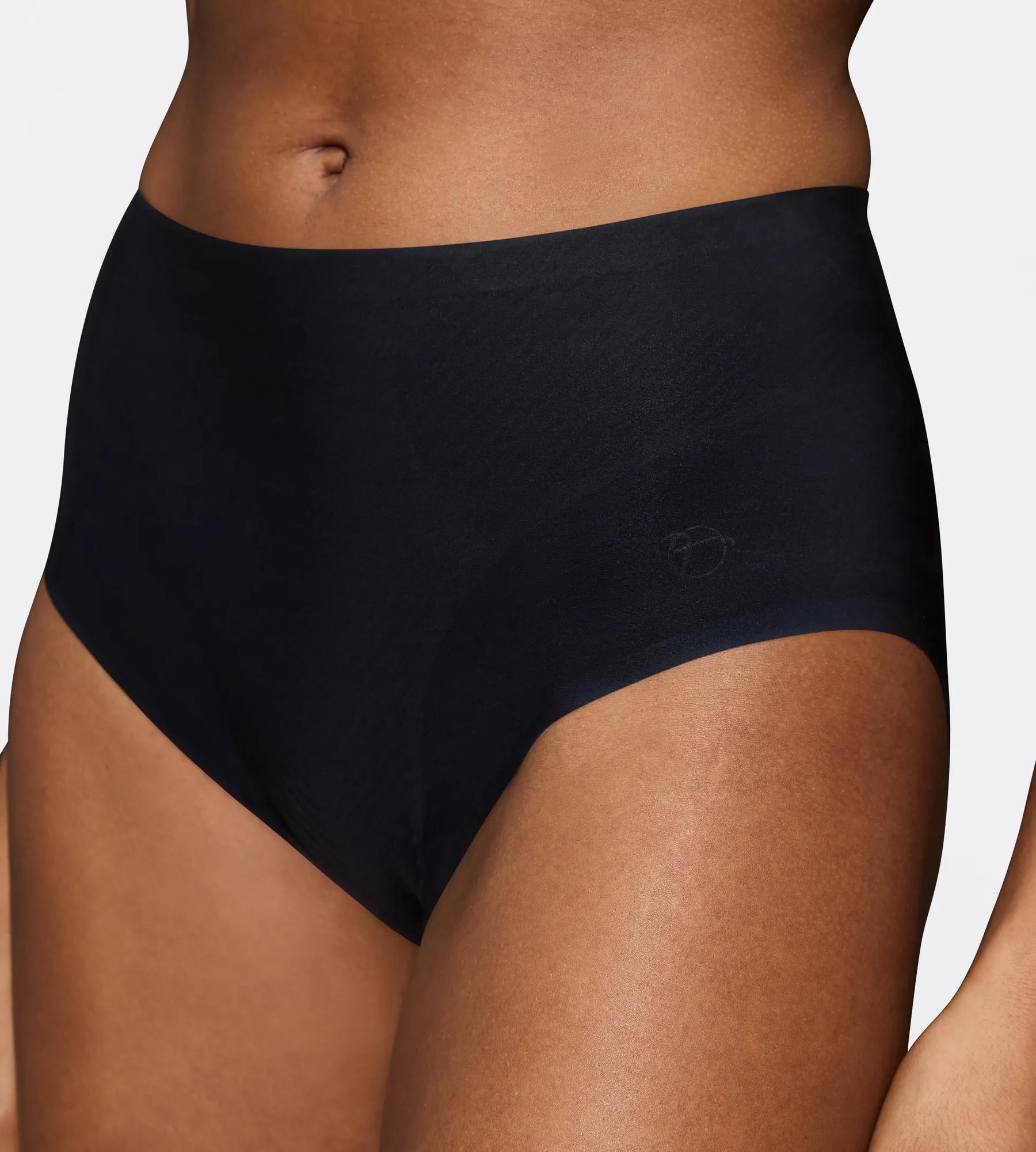 Triumph Slip gainant »BMU Illusion Curve« doux, sans coutures, effet shaping moyen, gainant