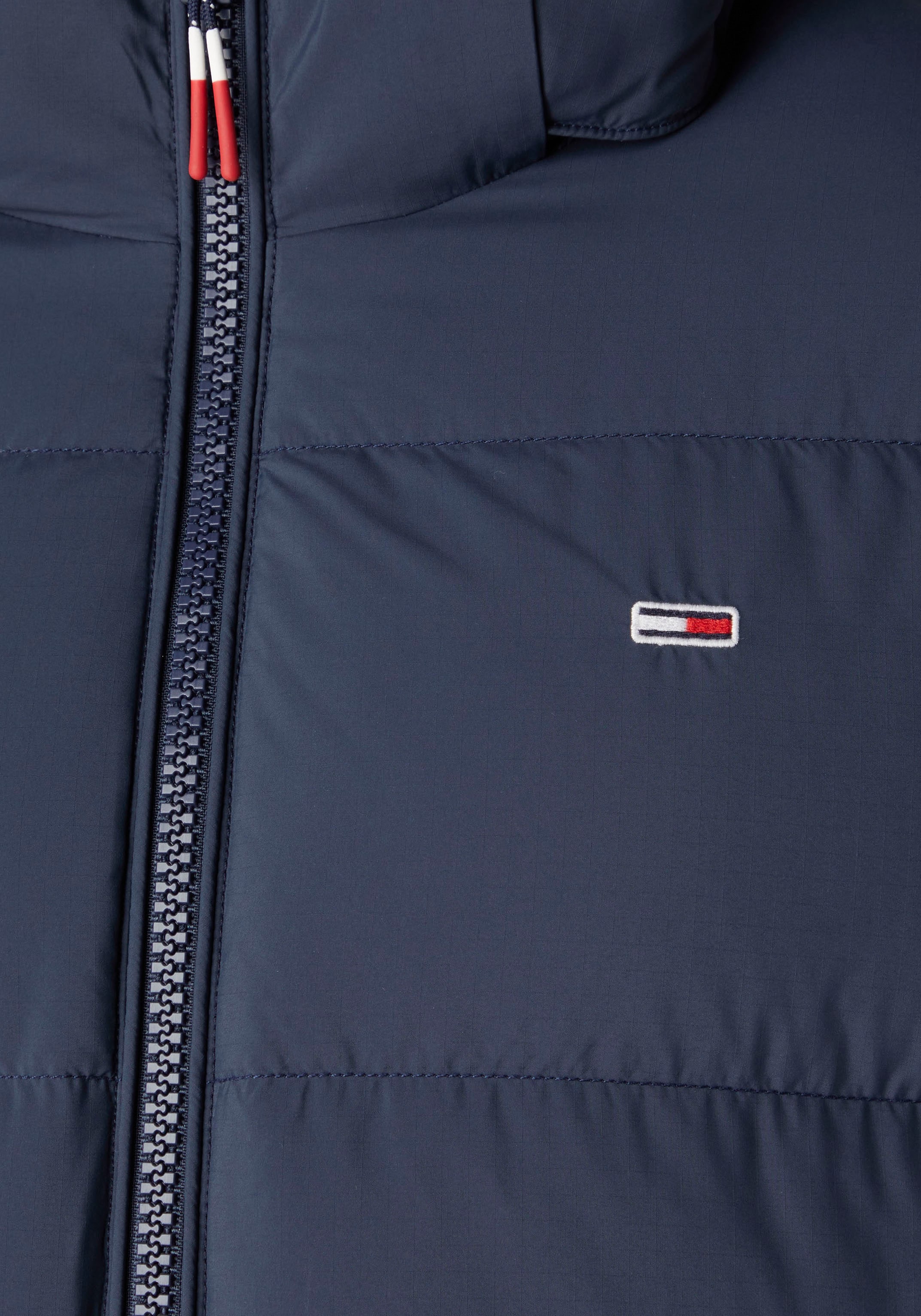 Tommy Jeans Daunenjacke »TJM ESSENTIAL DOWN JACKET«, mit Kapuze, mit Tunnelzug und Stoppern an der Kapuze