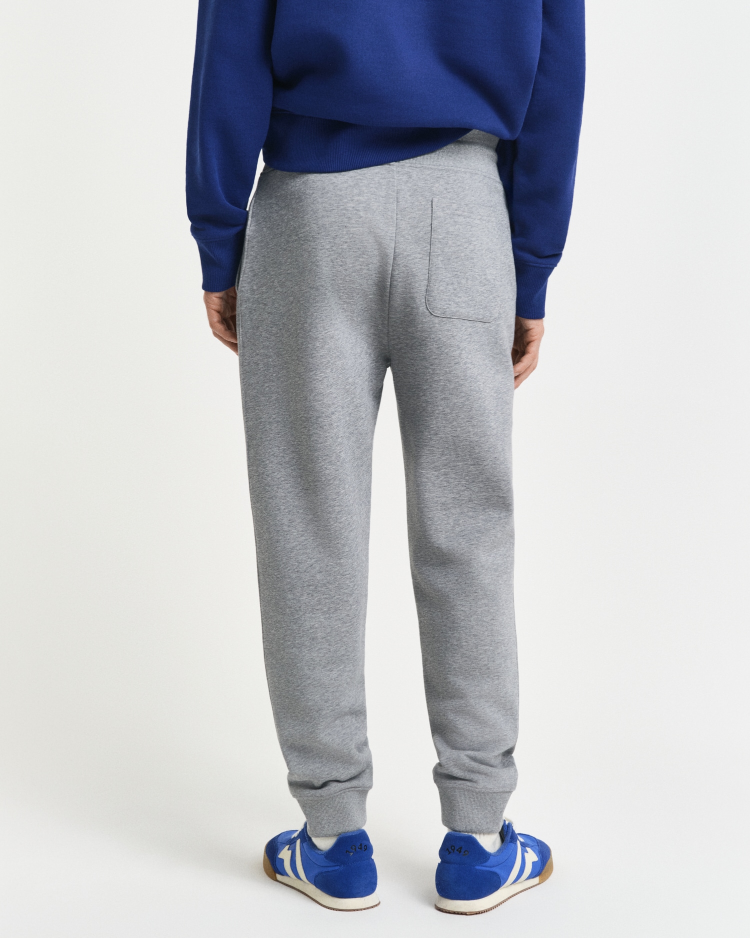 Gant Pantalon sweat »REG SHIELD SWEATPANTS«  mit Logostickerei unterhalb des Bunds