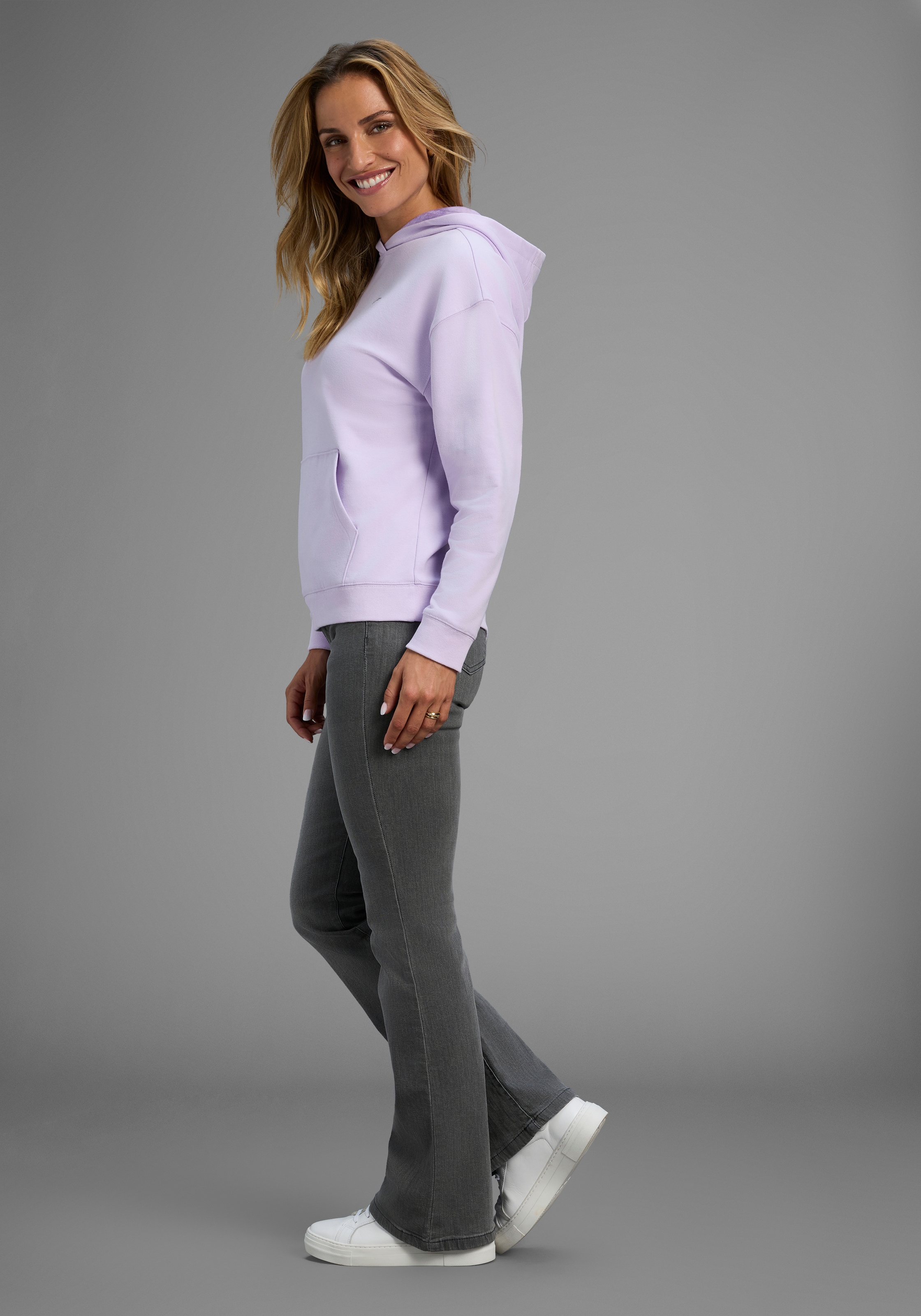 Arizona Bootcut-Jeans »Comfort-Fit«, ausgestellte Beinform, mit Eingrifftaschen, High-Waist