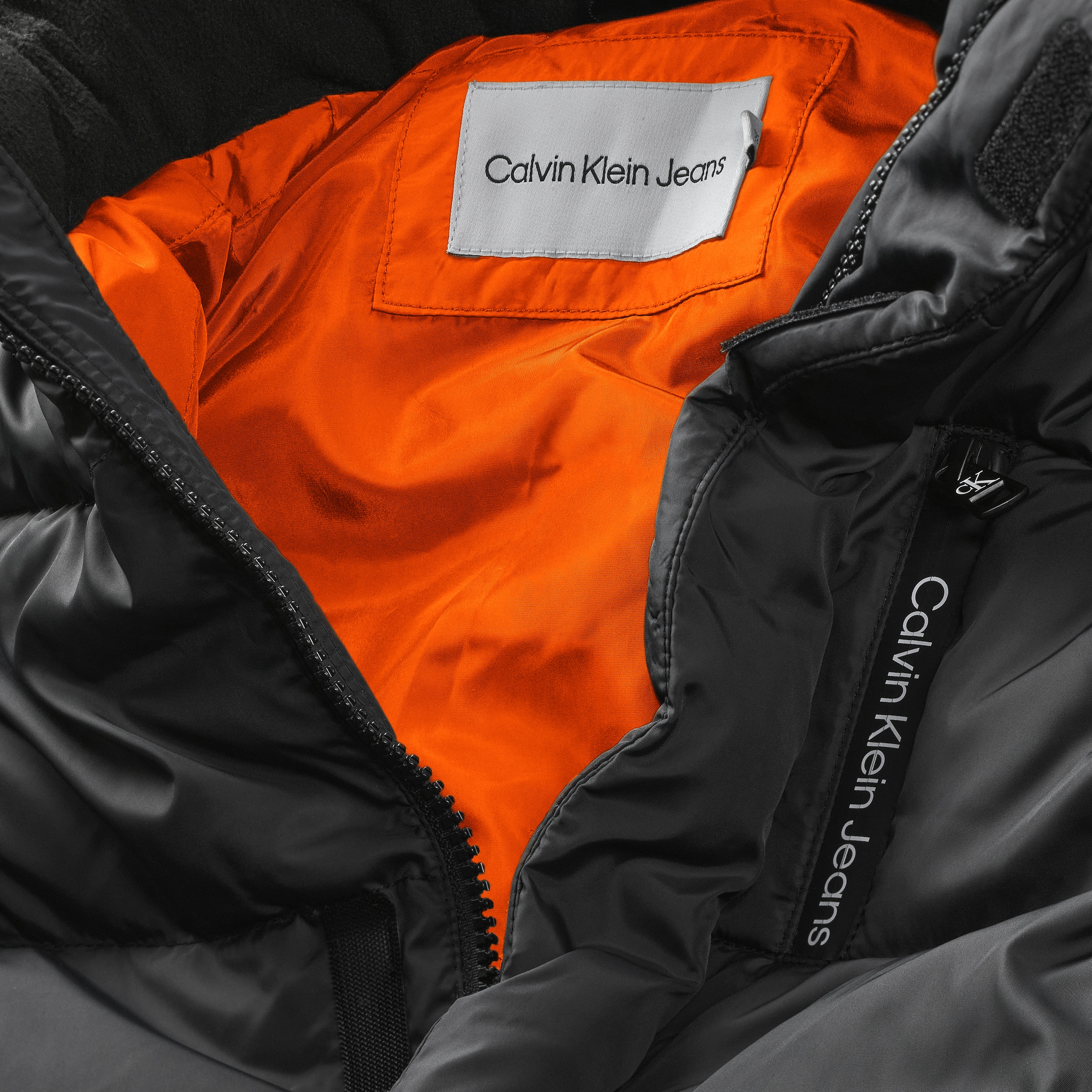 Calvin Klein Jeans Veste d'hiver »ESSENTIAL PUFFER JACKET« mit Kapuze für Kinder bis 16 Jahre und Calvin Klein Markenlabel