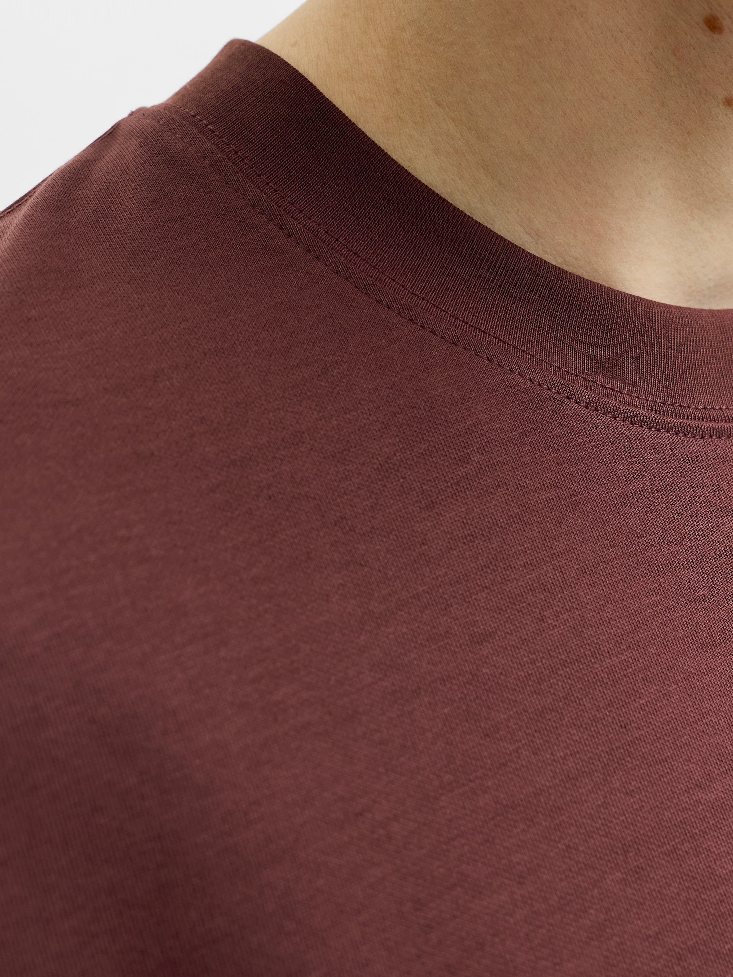 Jack & Jones T-Shirt »JJEBARRON TEE SS O-NECK NOOS« Baumwollmischung, loose fit