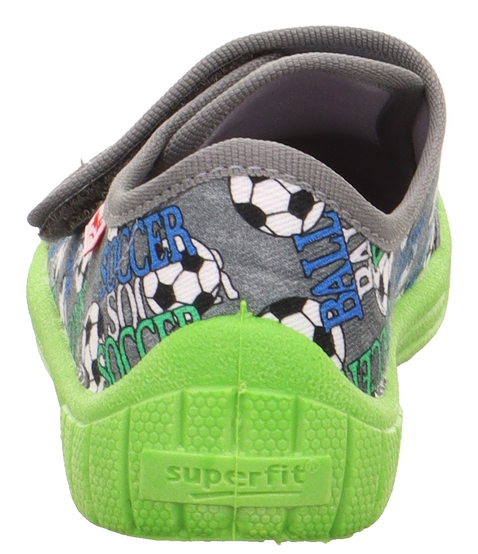 Superfit Hausschuh »BILL WMS: Mittel«, Klettschuh, Kindergarten Schuh mit Fussball-Print