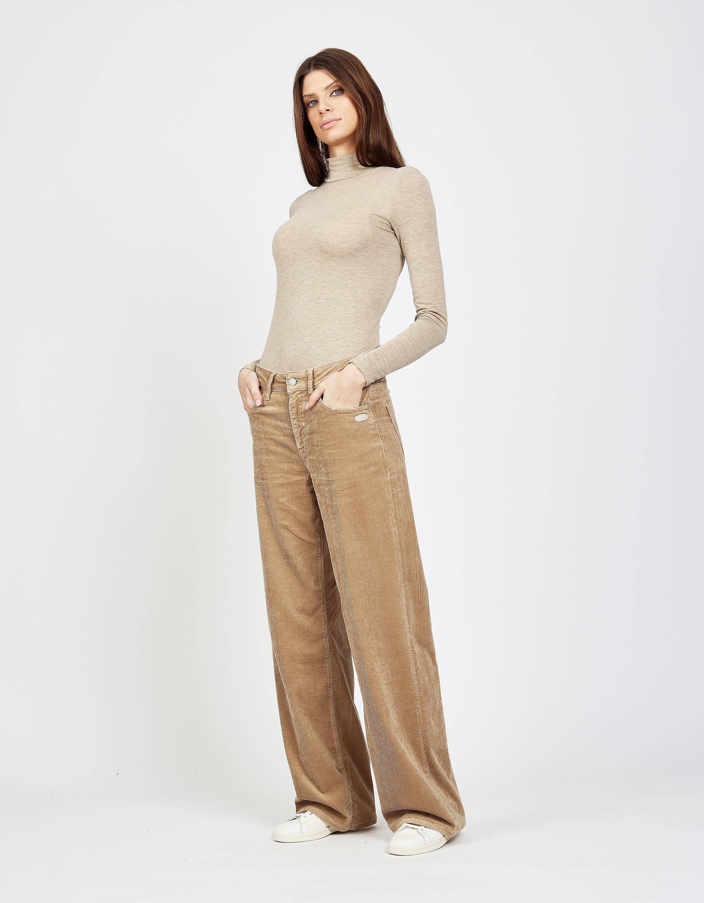 GANG Cordhose »94CARLOTTA LONG«, im Wide Fit mit geradem Beinverlauf
